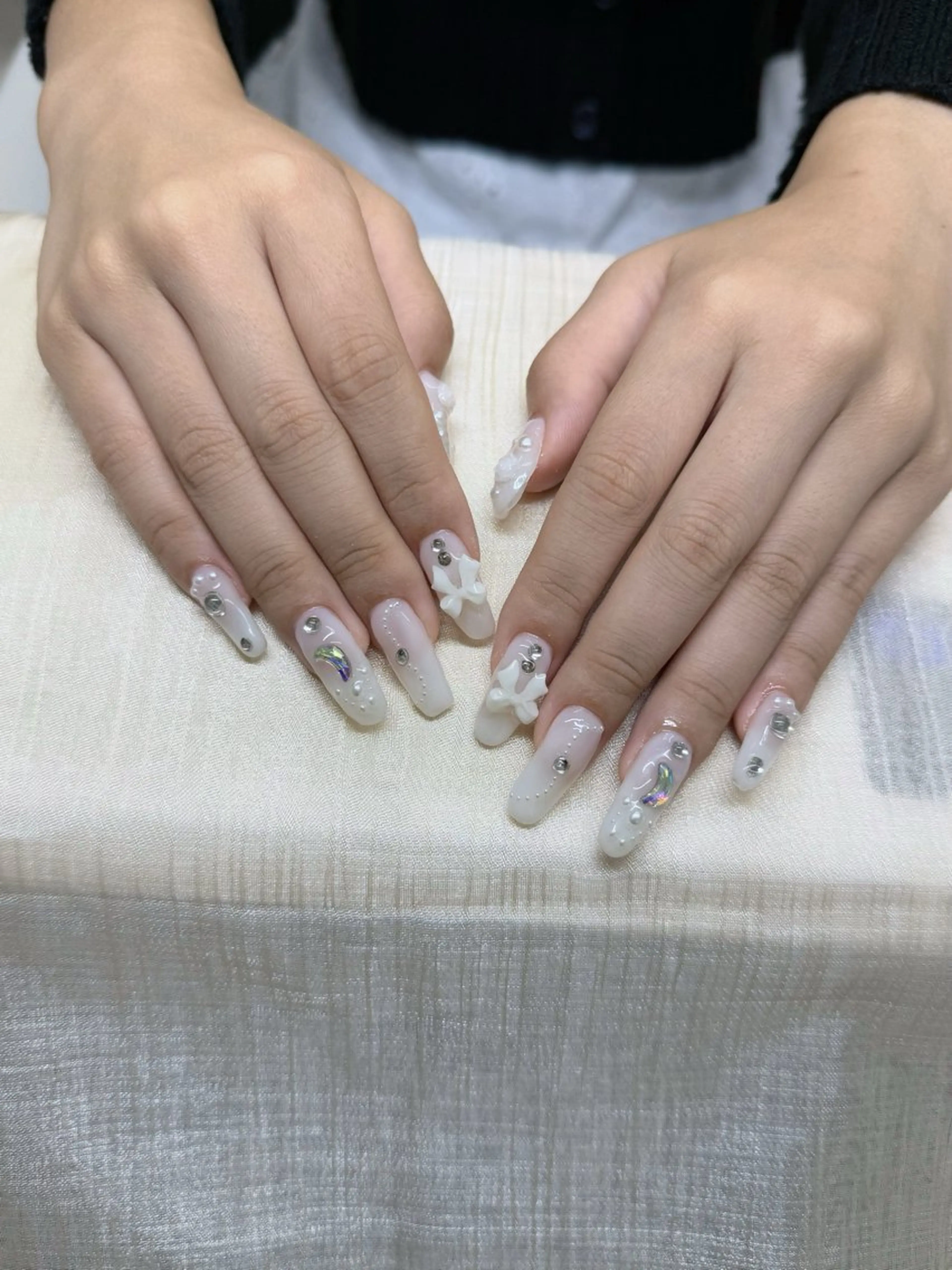 ネイル ハンドネイル R nailsalon所属・Rネルサイン よ よのネイルデザイン