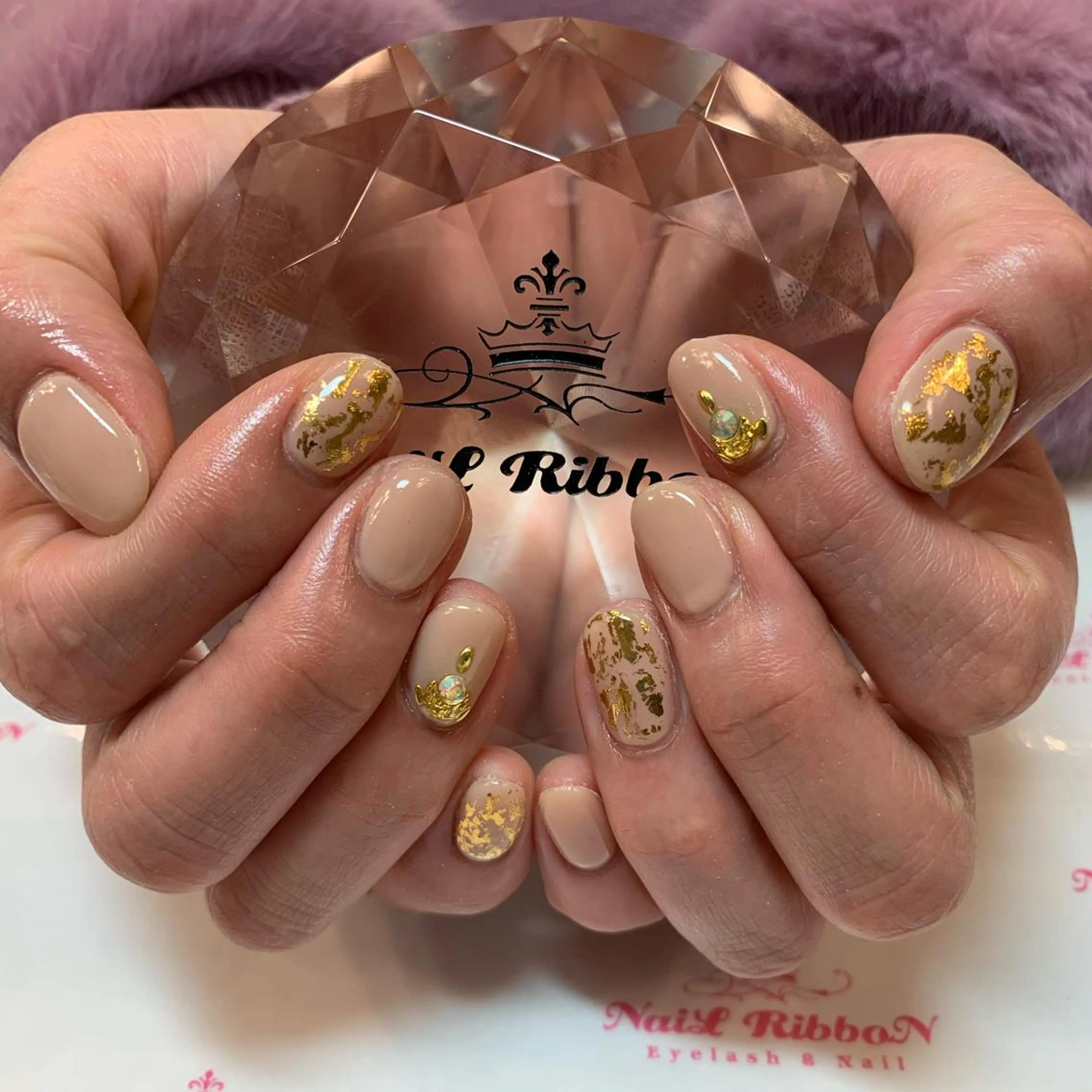 ネイル ネイルリボン 受付スタッフのネイルデザイン