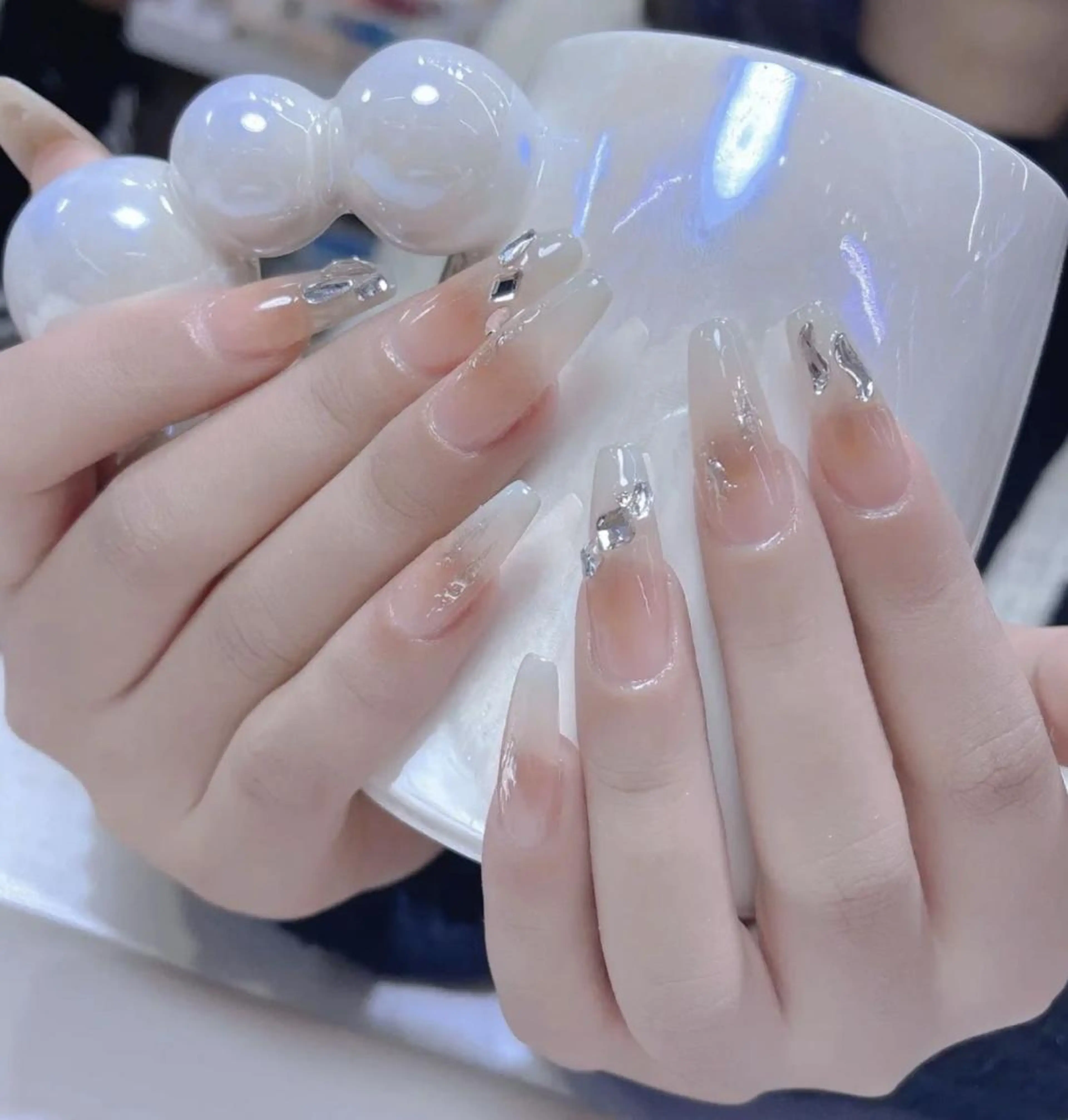 ネイル 長さ出し ネイルチップ Queens PUPUのネイルデザイン