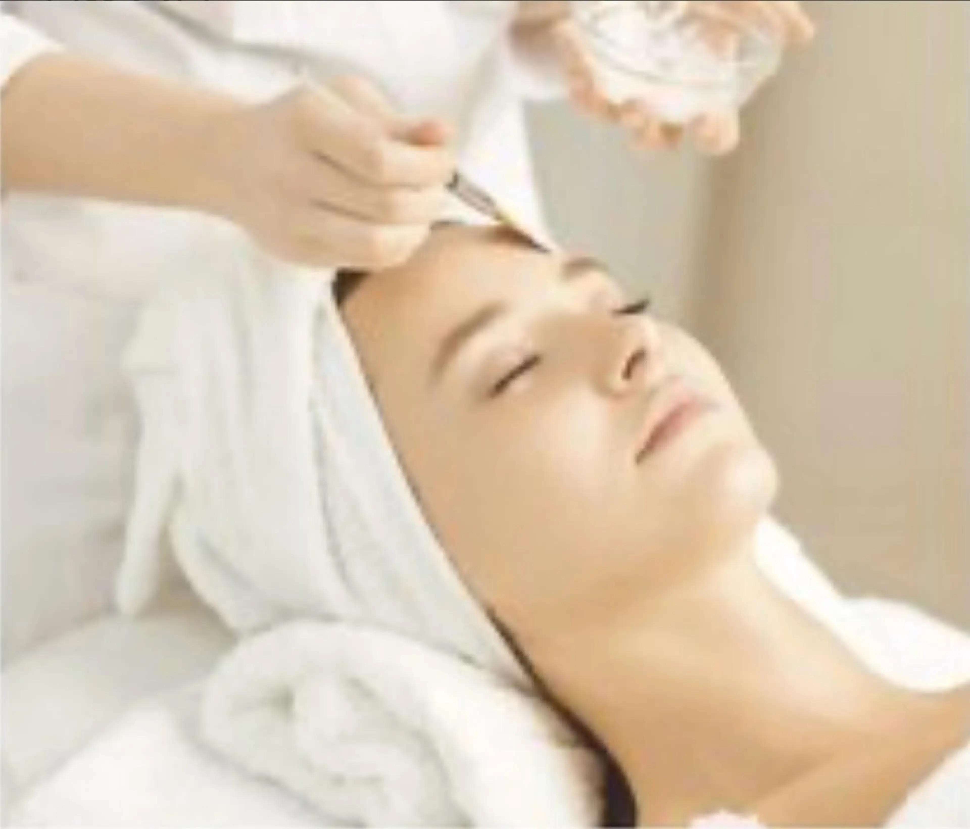 【ご新規様限定価格！】全顔フェイシャル（ワックス脱毛）の写真