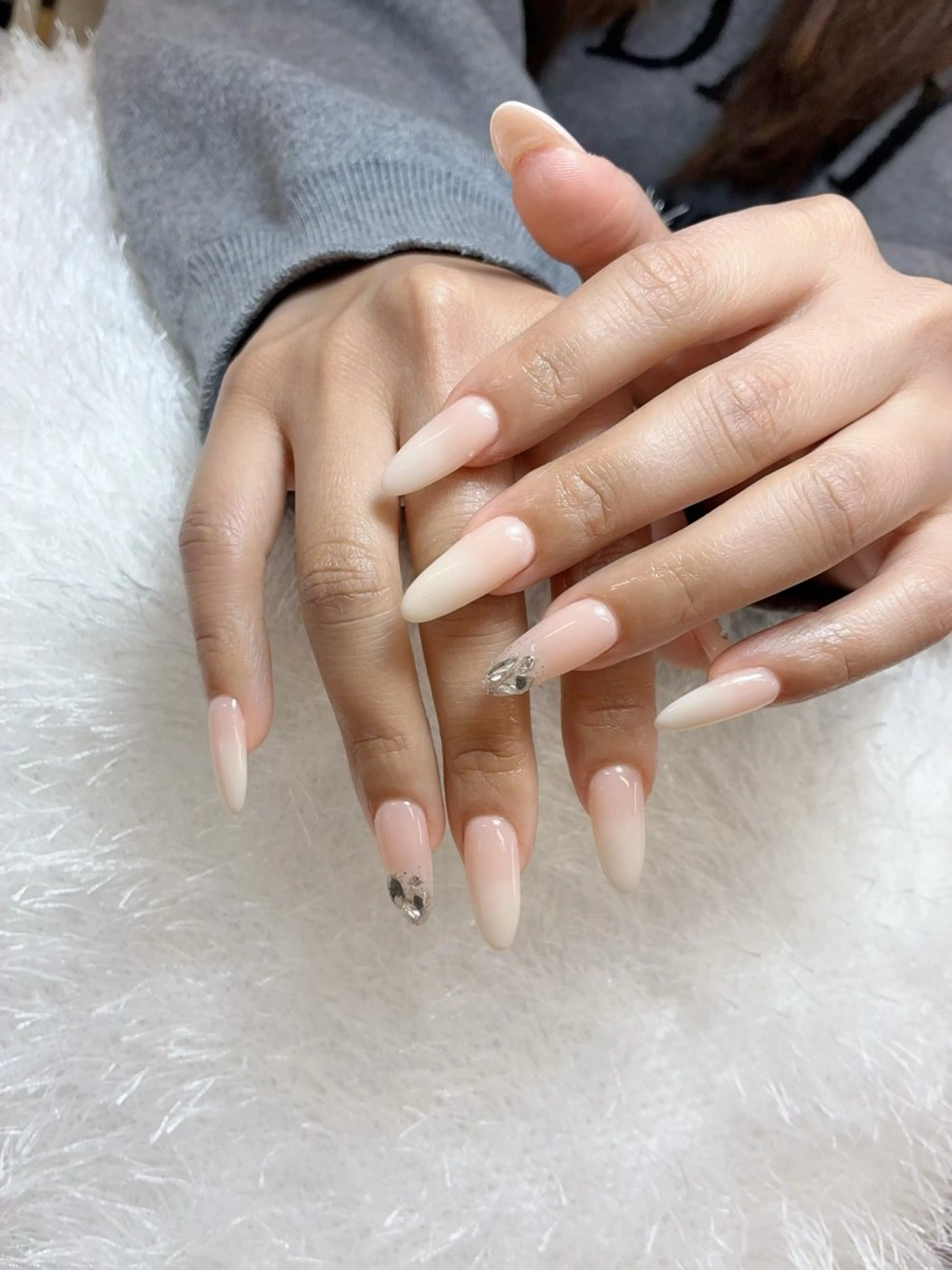 ネイル ハンドネイル 佐藤 依娜のネイルデザイン