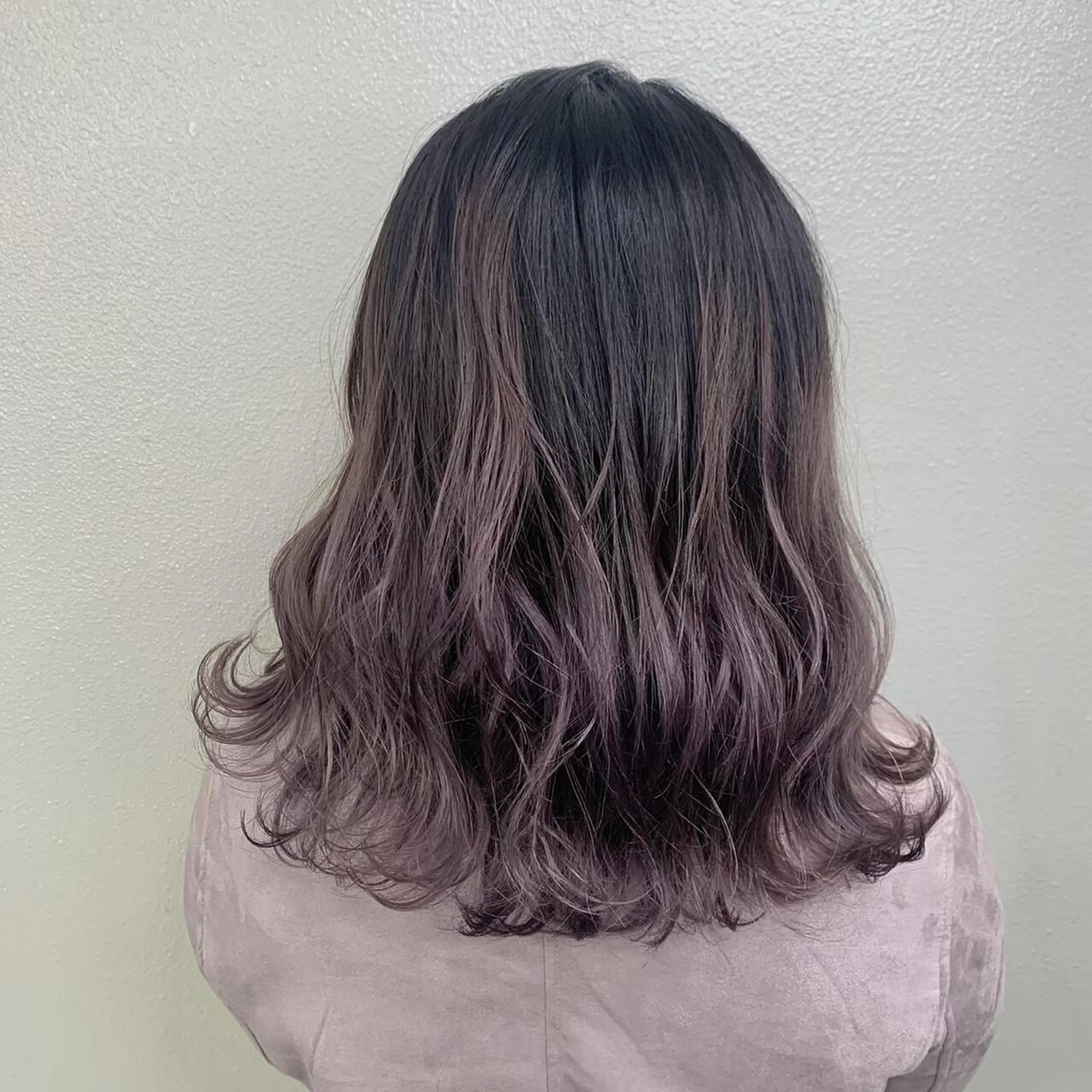 セミロング カラー ヘアアレンジ キッズ アディクシーカラー バレイヤージュ ミストバング ベージュカラー 黒髪 カラー特化サロン Eir心斎橋のヘアスタイル