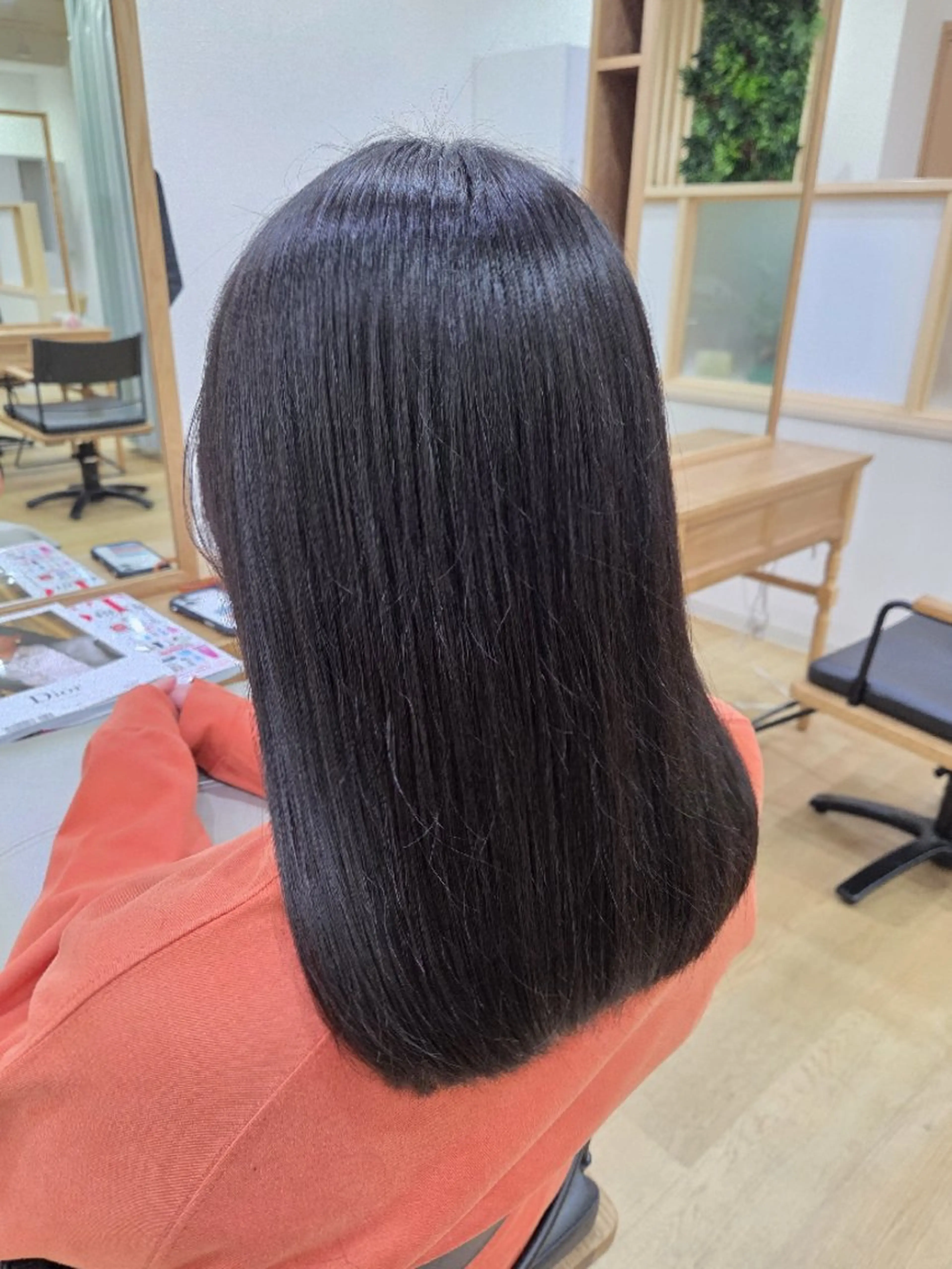 ミディアム 新木 美優のヘアスタイル