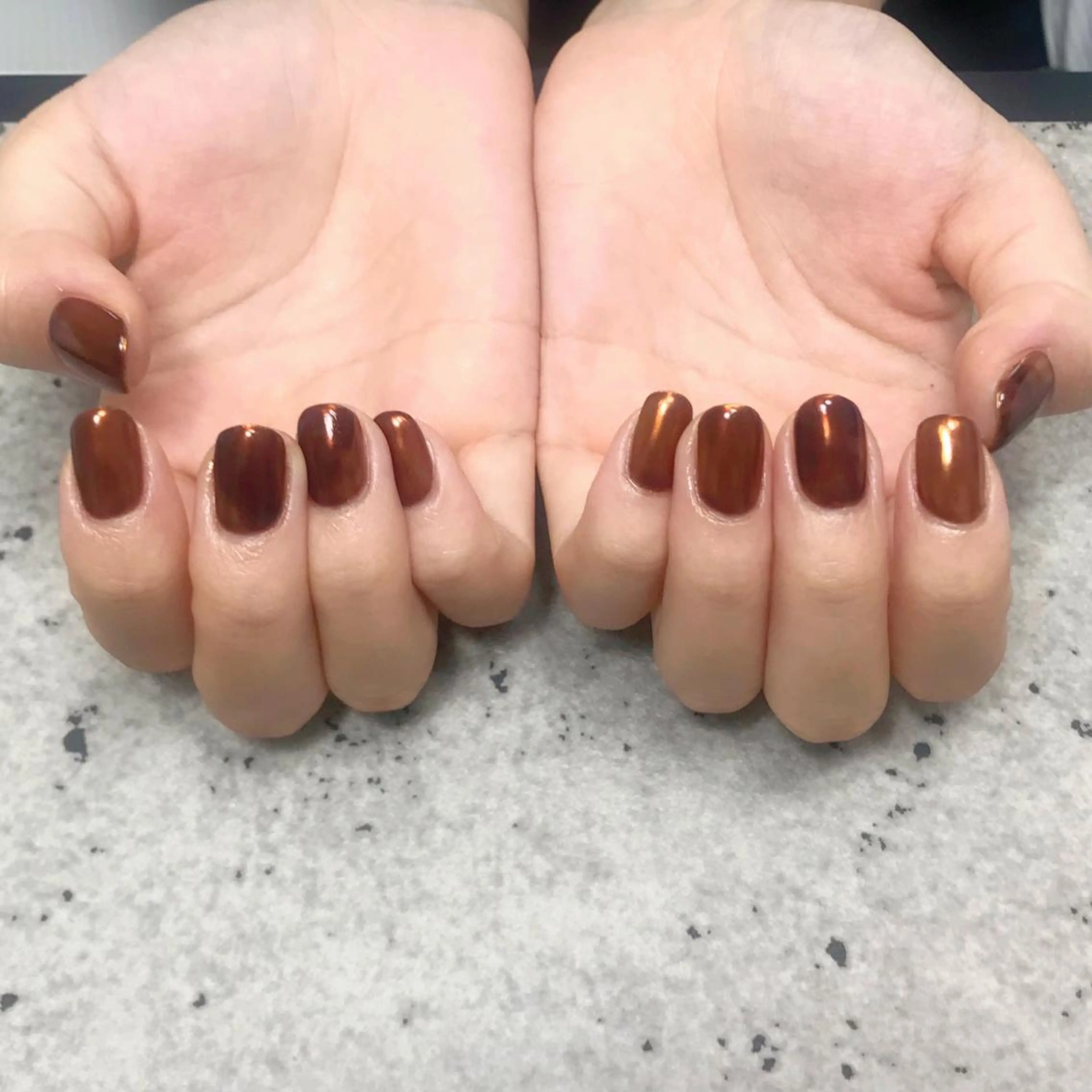 ネイル ブラウン ジェルネイル ゴールド ミラーネイル nailroom DIASOMNIAのネイルデザイン
