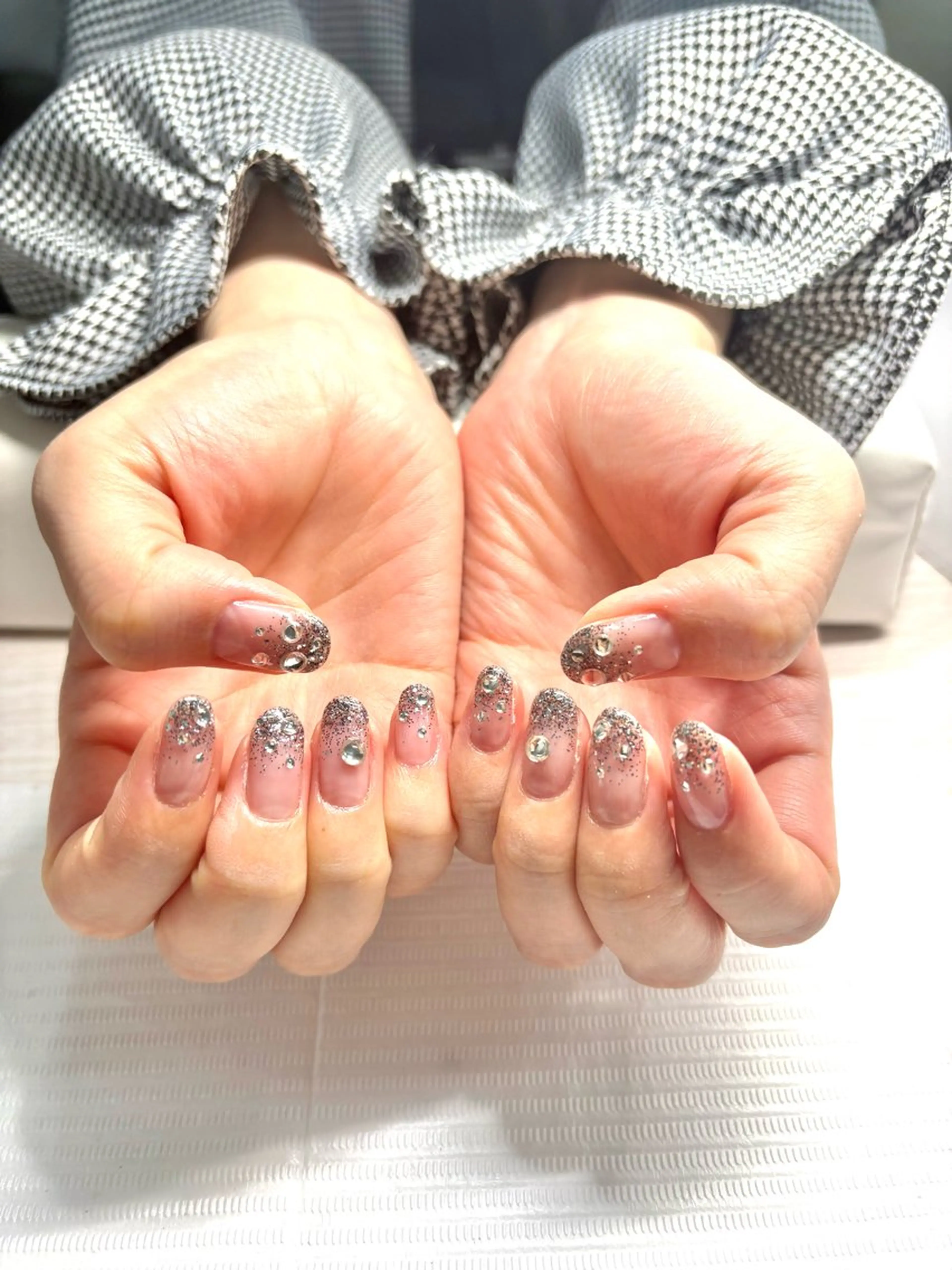 ネイル グラデーション キラキラネイル ラメ(グリッター) ラメグラデーション TRU nail&eyelash 横浜店所属・TRU なつきのネイルデザイン