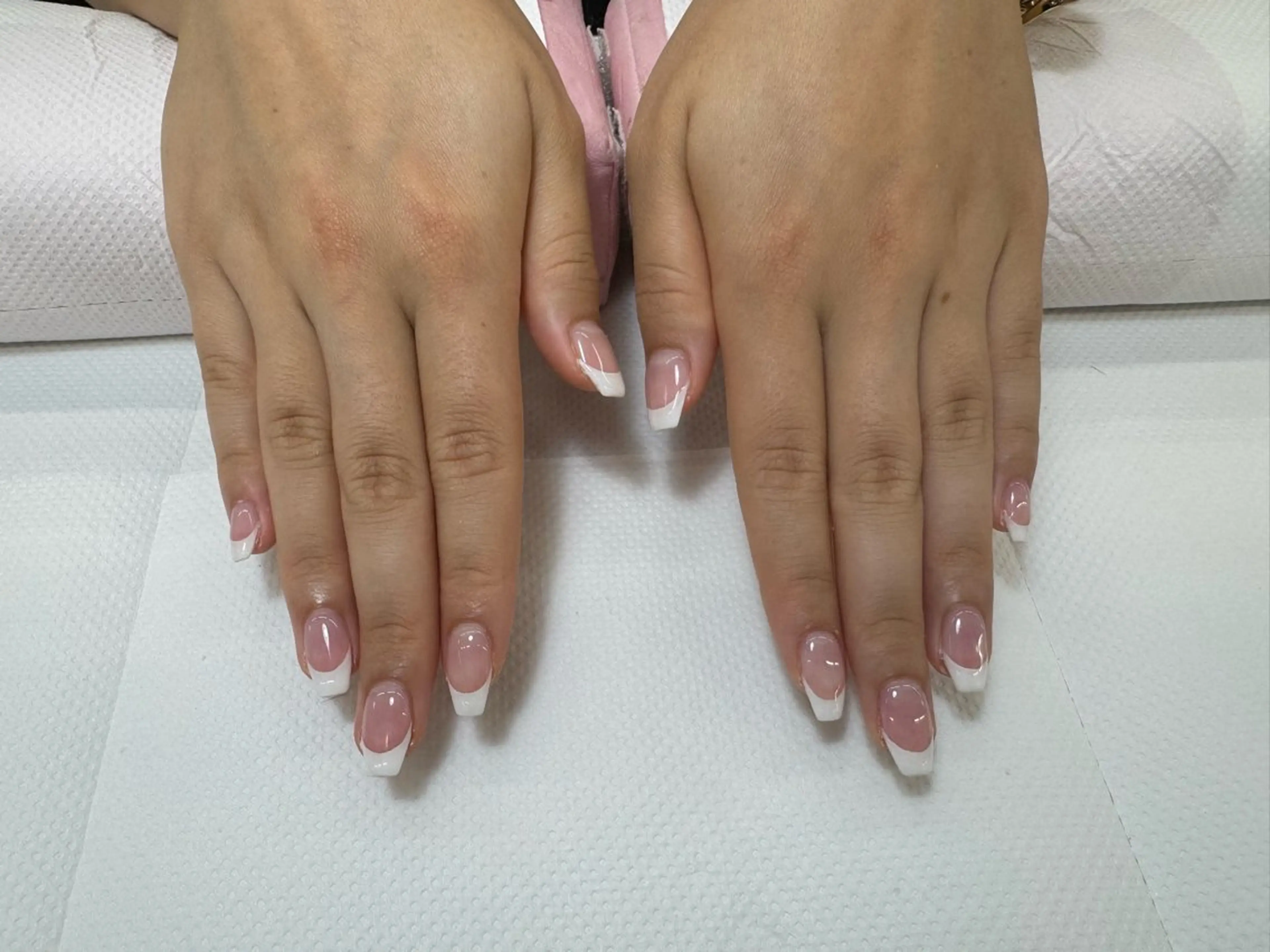 ネイル フレンチネイル ハンドネイル 【MAXKELLY】 Shiotaのネイルデザイン