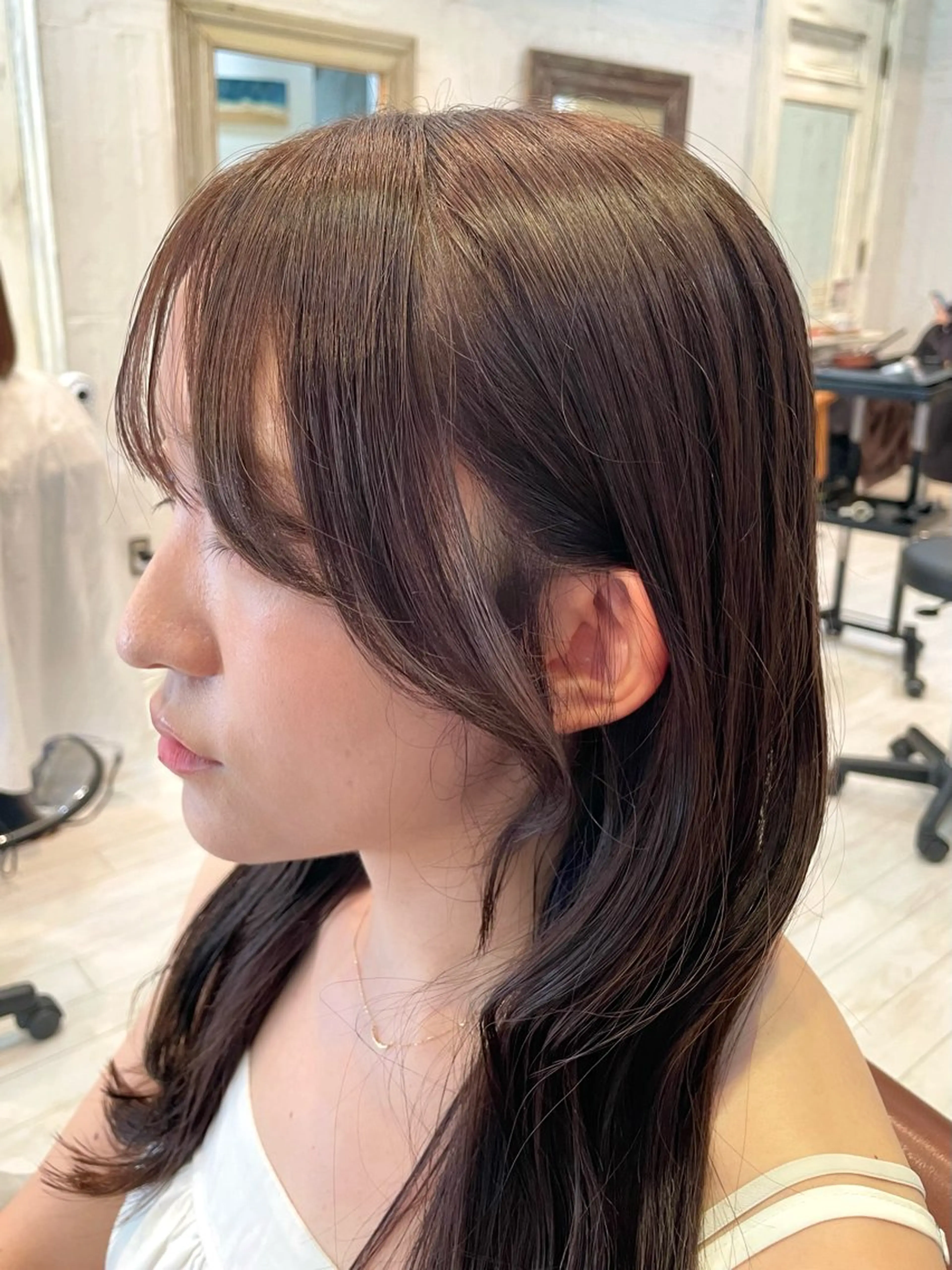 ロング カラー ベージュカラー ショコラグレージュ グレージュ 韓国風ヘア liko by maris所属・髪質改善／ブリーチ 宮武　湧斗のヘアスタイル