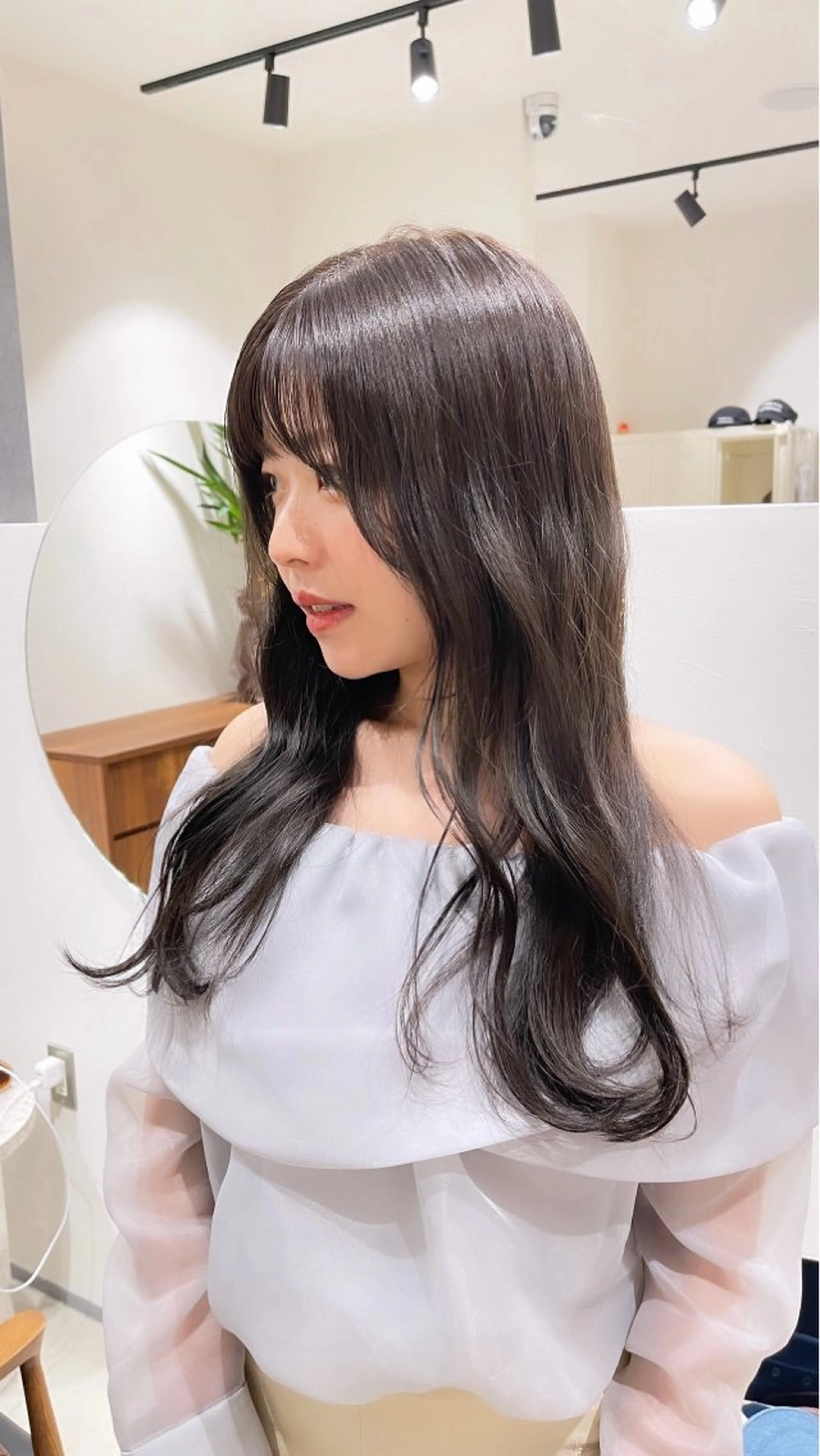 ロング カラー グレージュ ヘアカラー ボブ/レイヤー /河内温太のヘアスタイル