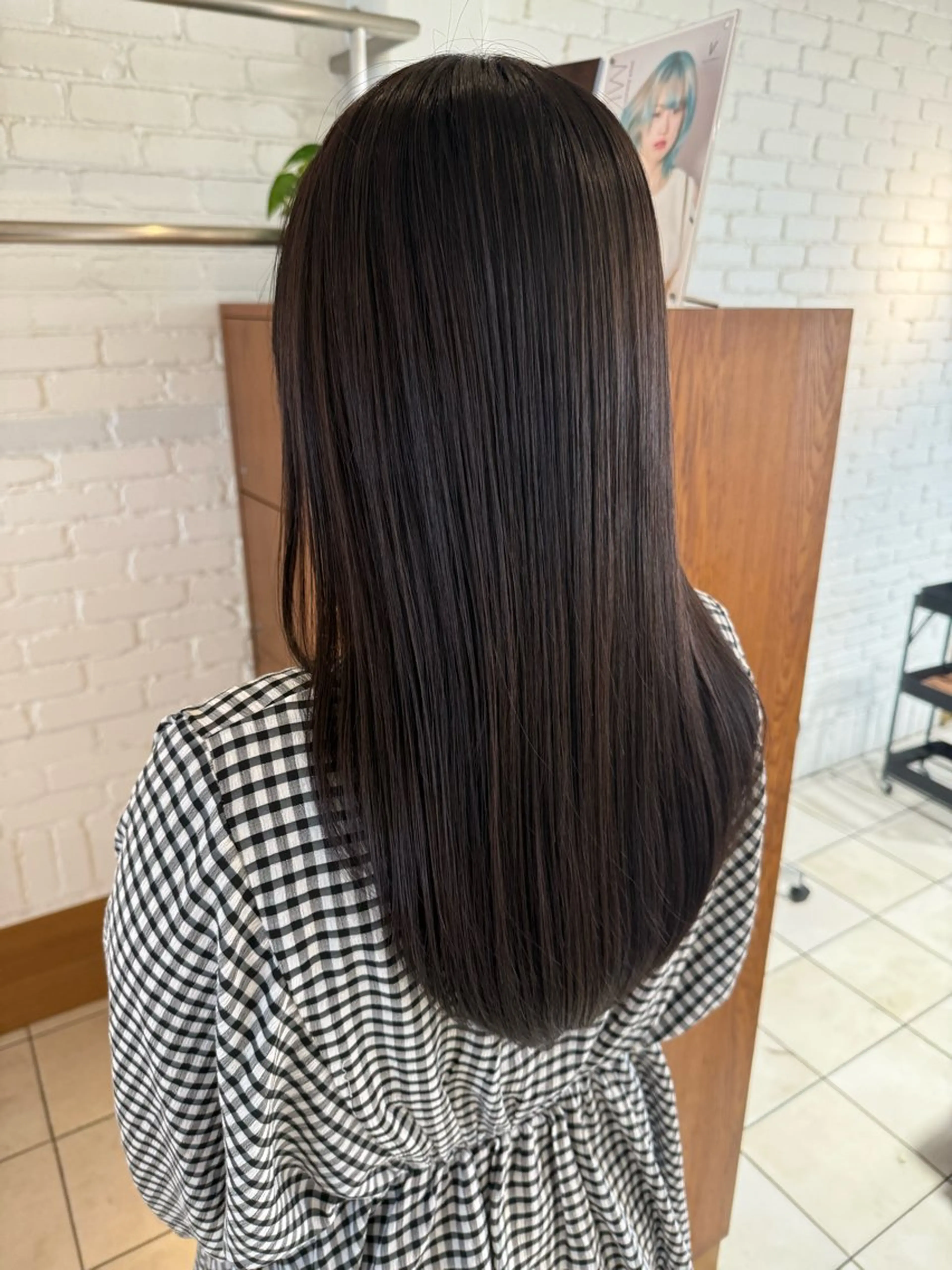 ロング 髪質改善 🌟デザインカラー 🌟コノミ🌟のヘアスタイル