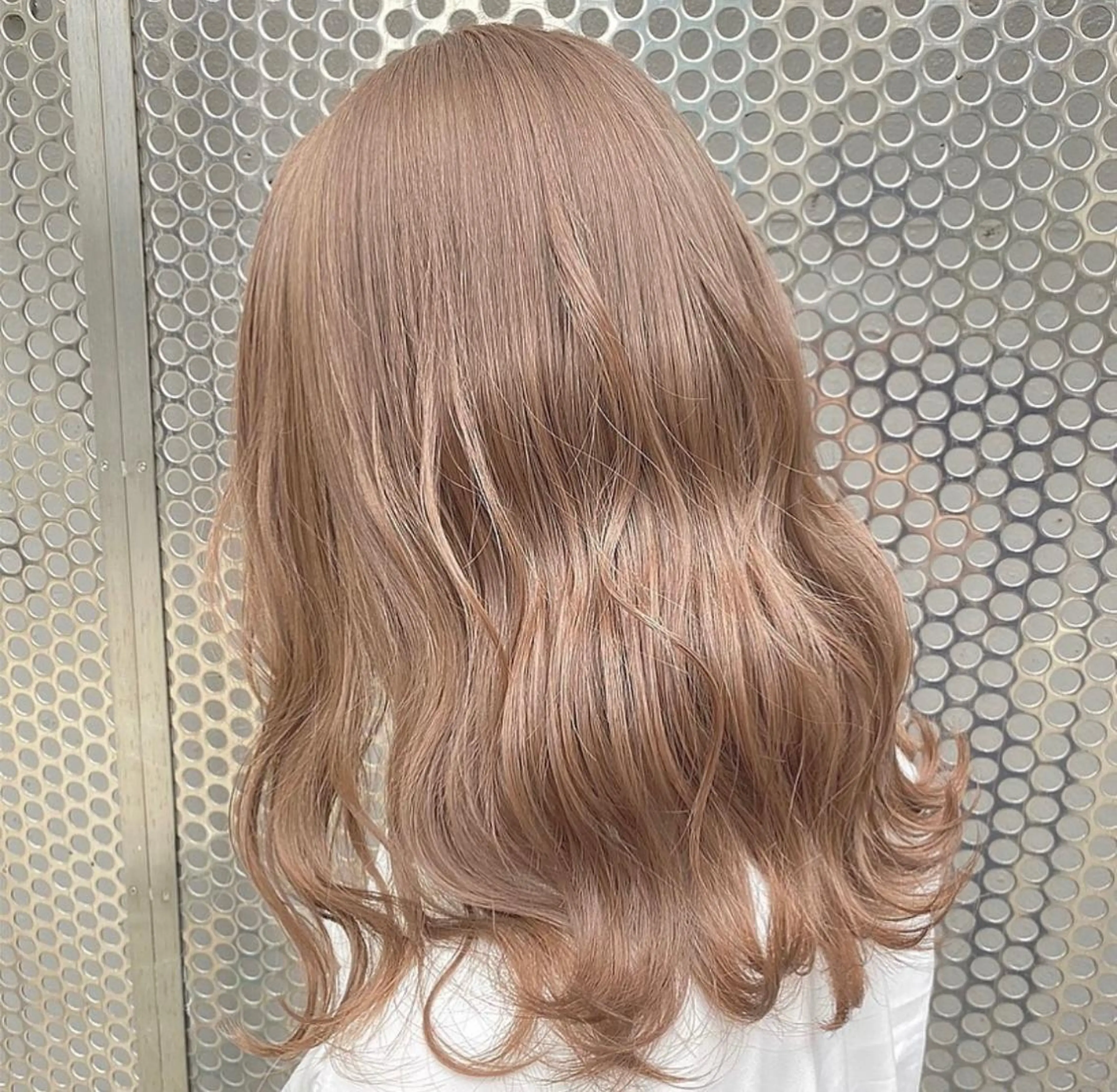 ロング PELE WAKAのヘアスタイル