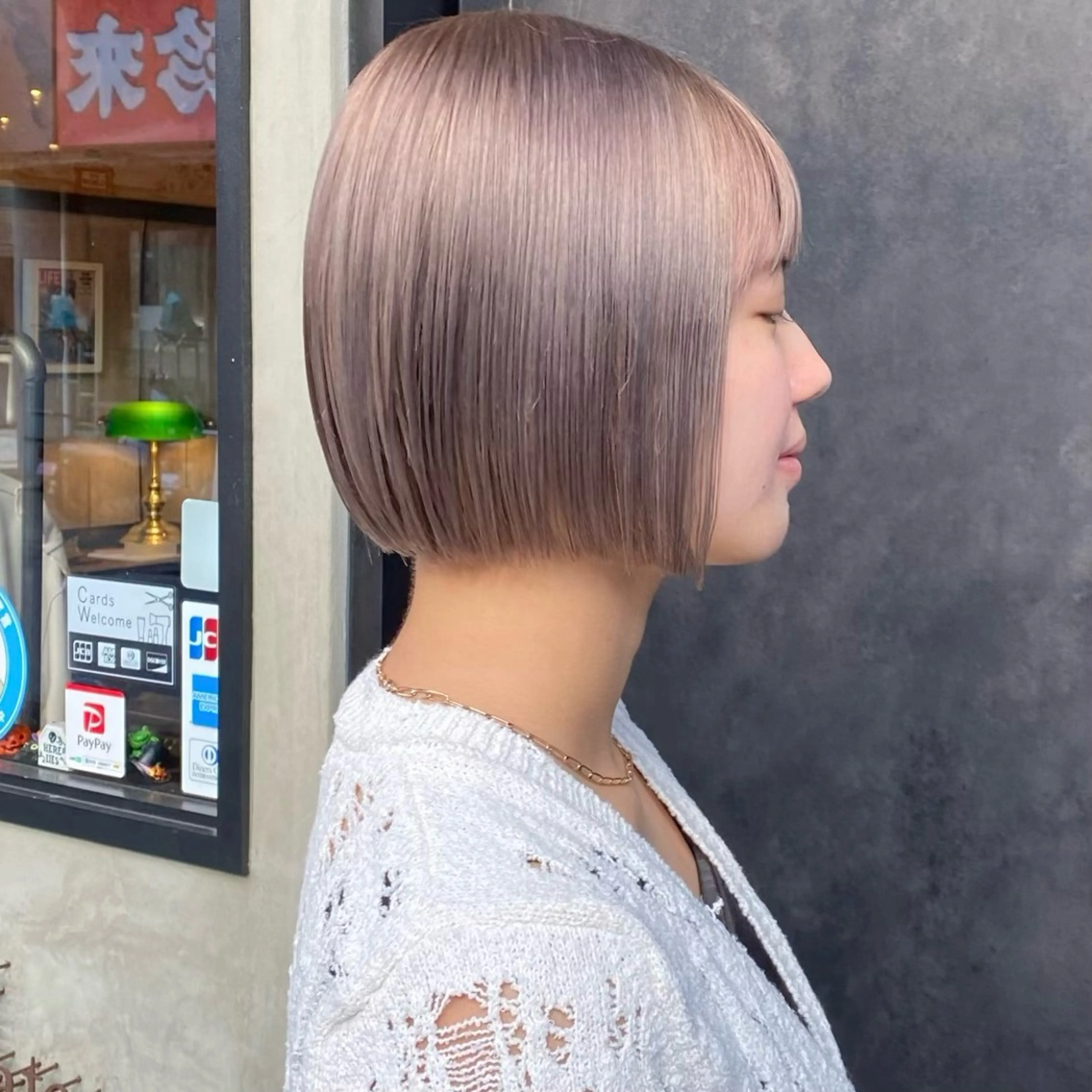 ミディアム カラー ベージュカラー ミルクティーベージュ ボブ ヘアカラー 比嘉 陽のヘアスタイル