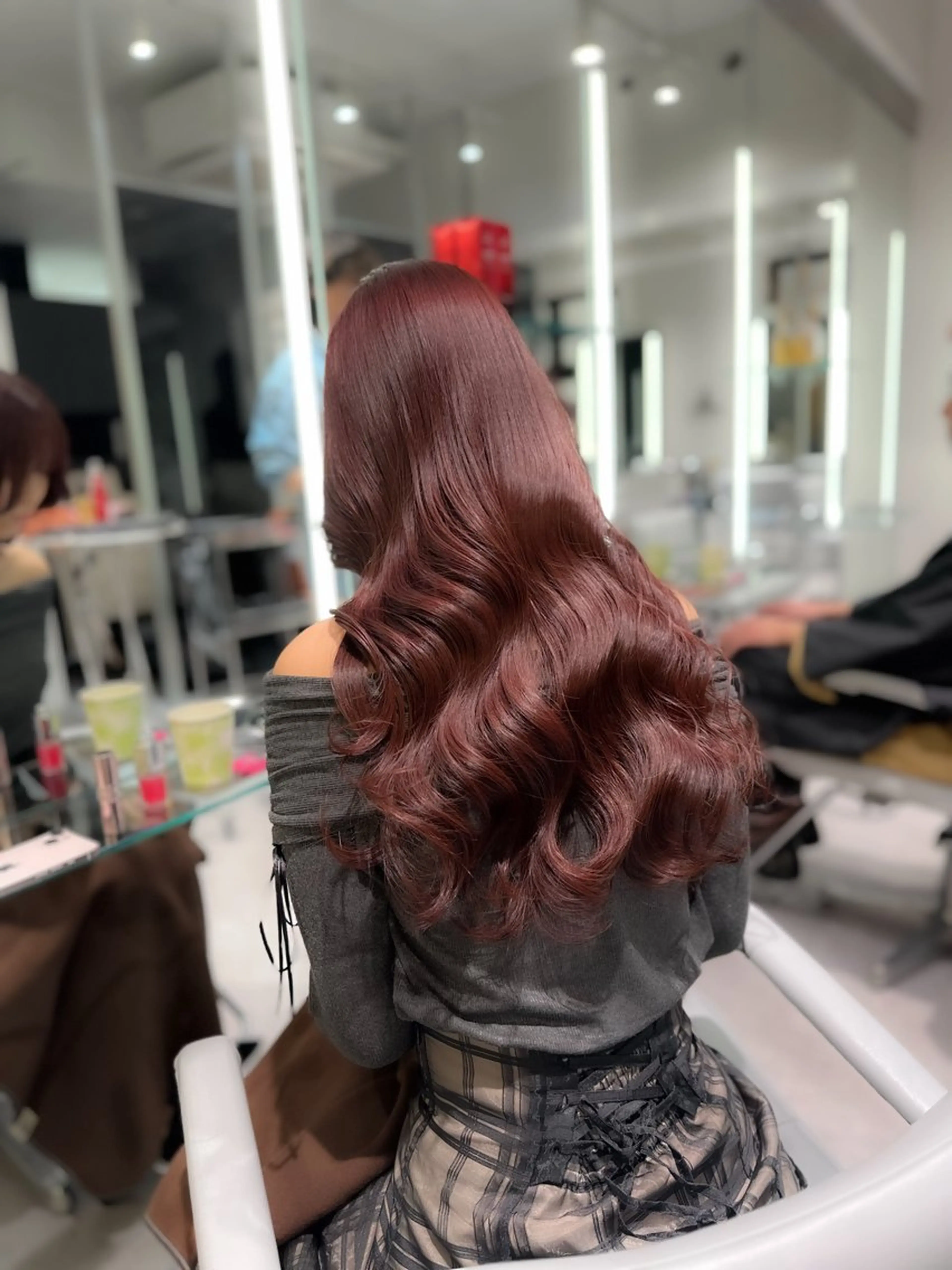 ロング ピンクブラウン ヘアカラー 髪質改善 支持率 Ｎｏ.1いぶきのヘアスタイル