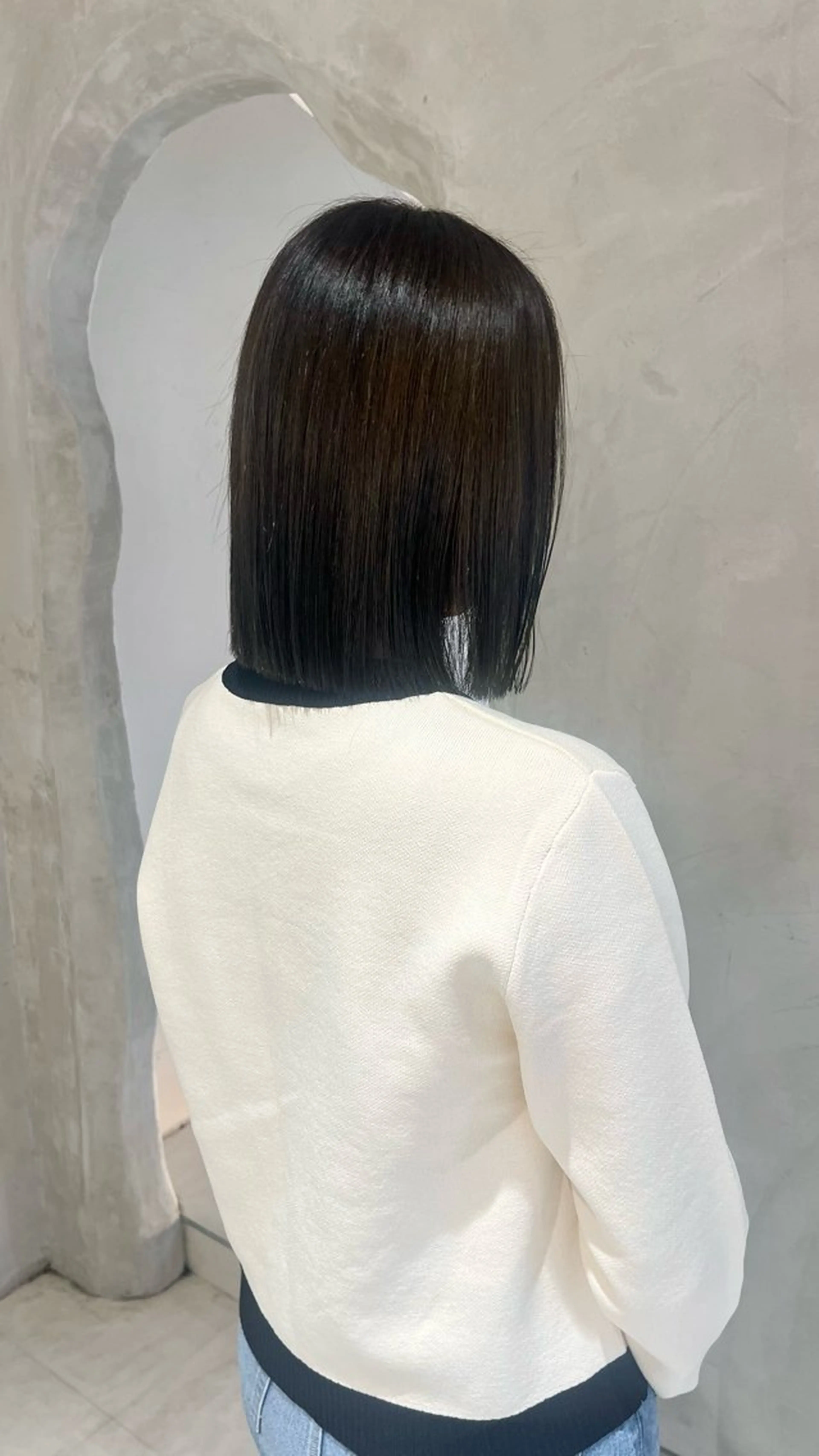 ミディアム カラー 切りっぱなしボブ ボブ カット ヘアカラー トリートメント effect横浜所属・切りっぱなしボブ/ 艶カラー/綾莉のヘアスタイル