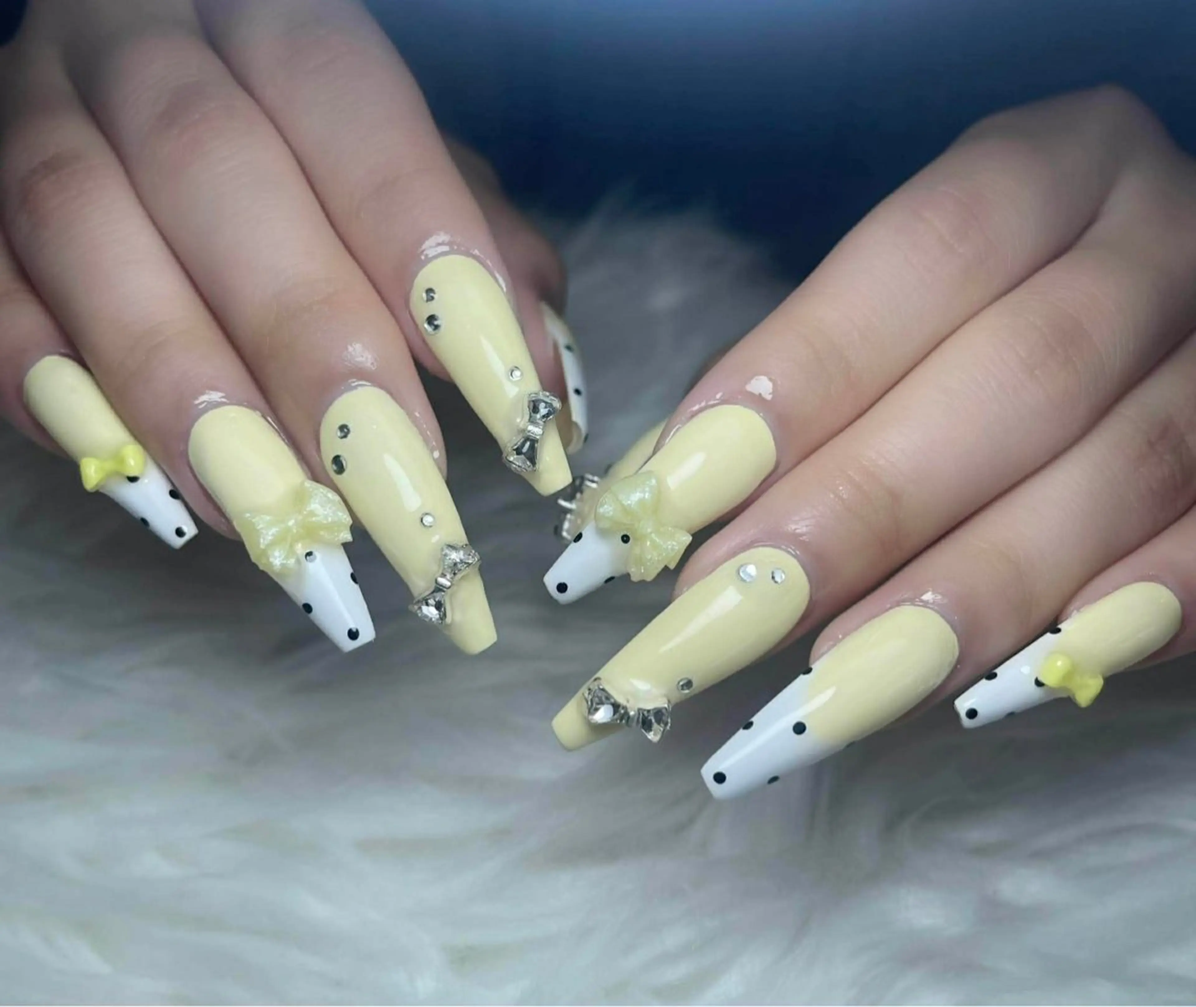 ネイル オーロラネイル チークネイル 長さ出し フレンチネイル 韓国ネイル ハンドネイル Lumi Shinokuboのネイルデザイン