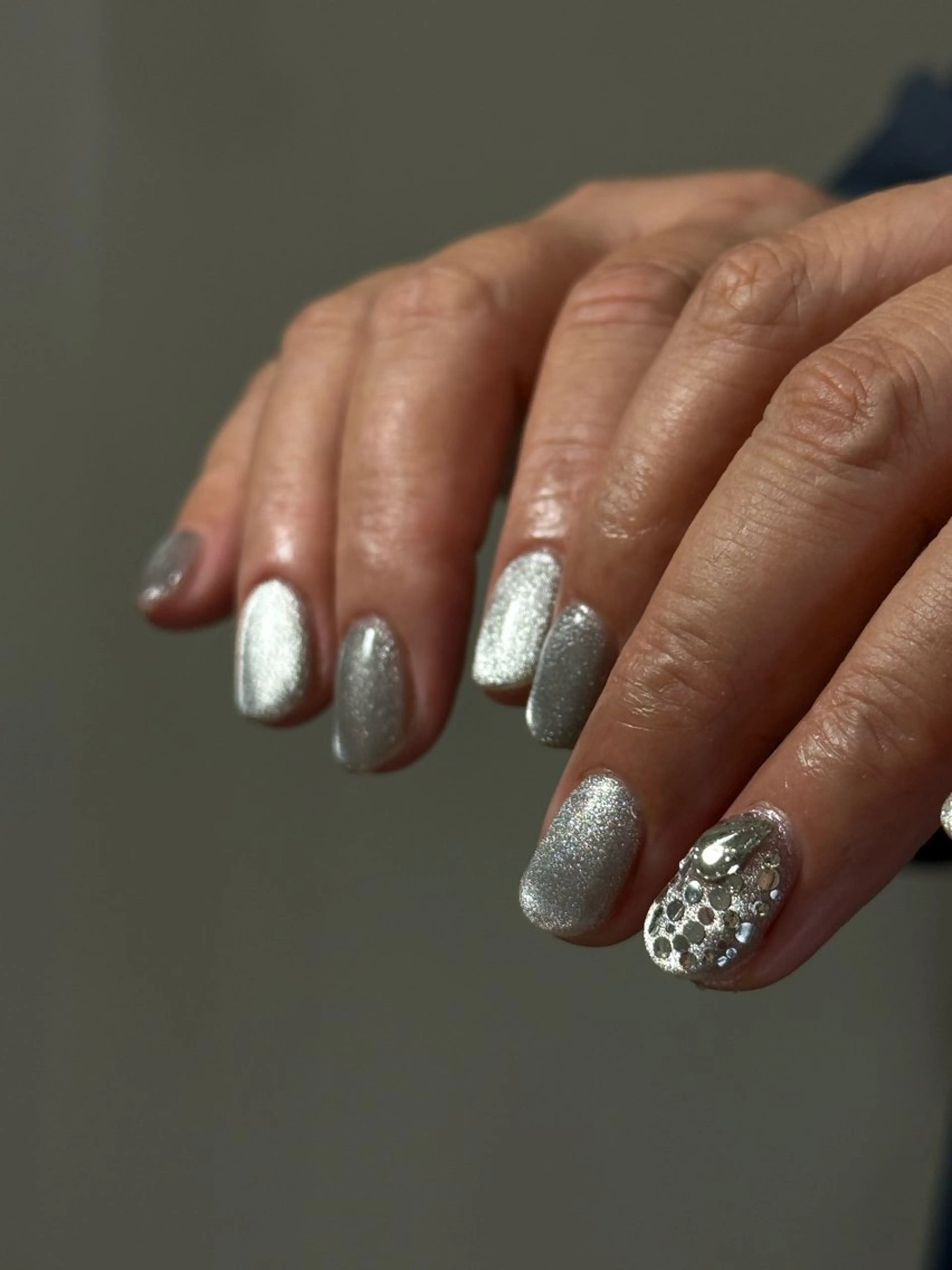 ネイル neouv所属・NEOUV_ mikuのネイルデザイン