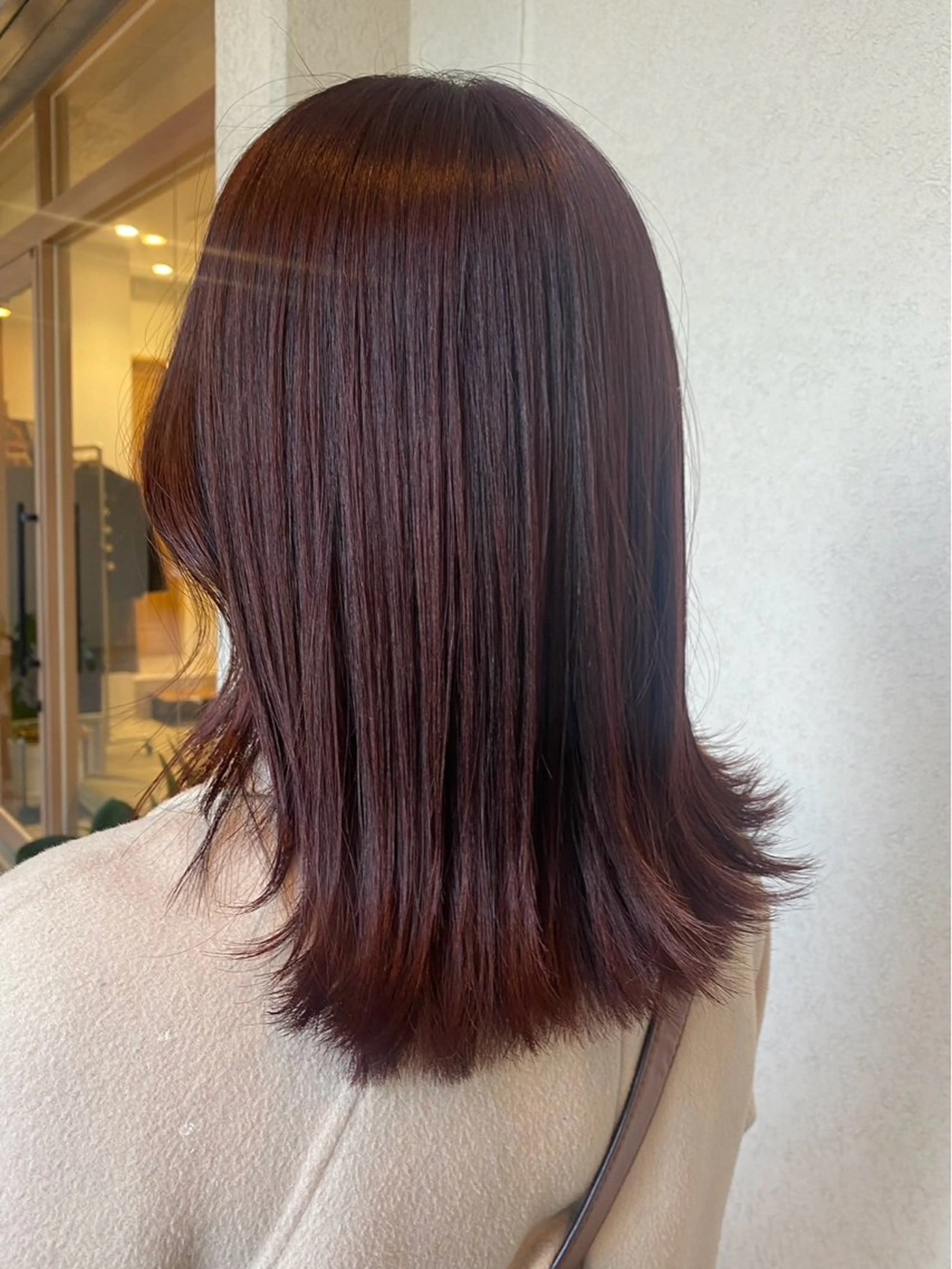 セミロング カラー 透明感カラー🫧植松 真菜のヘアスタイル