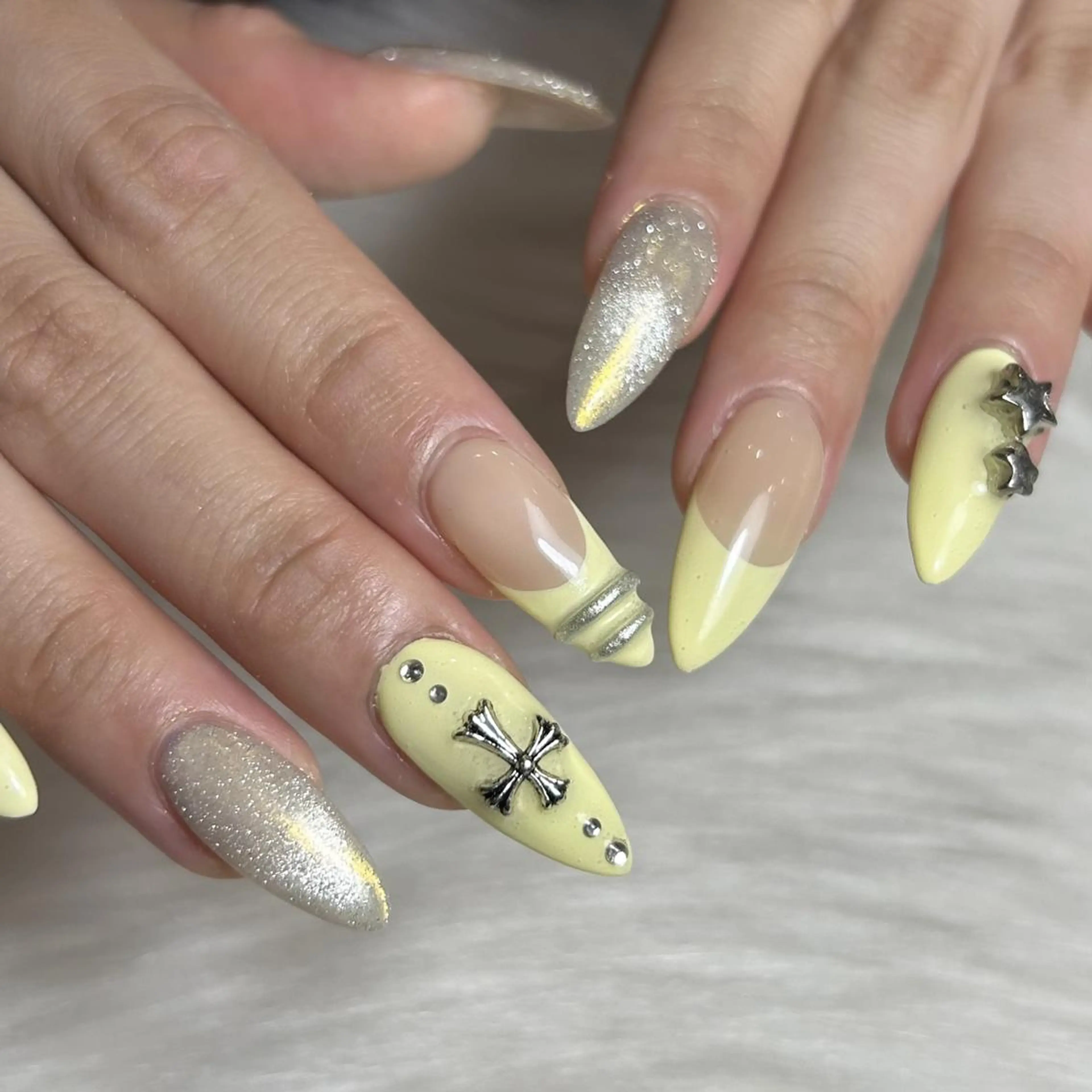 ネイル ハンドネイル REBEST南森町 nail🪽のネイルデザイン