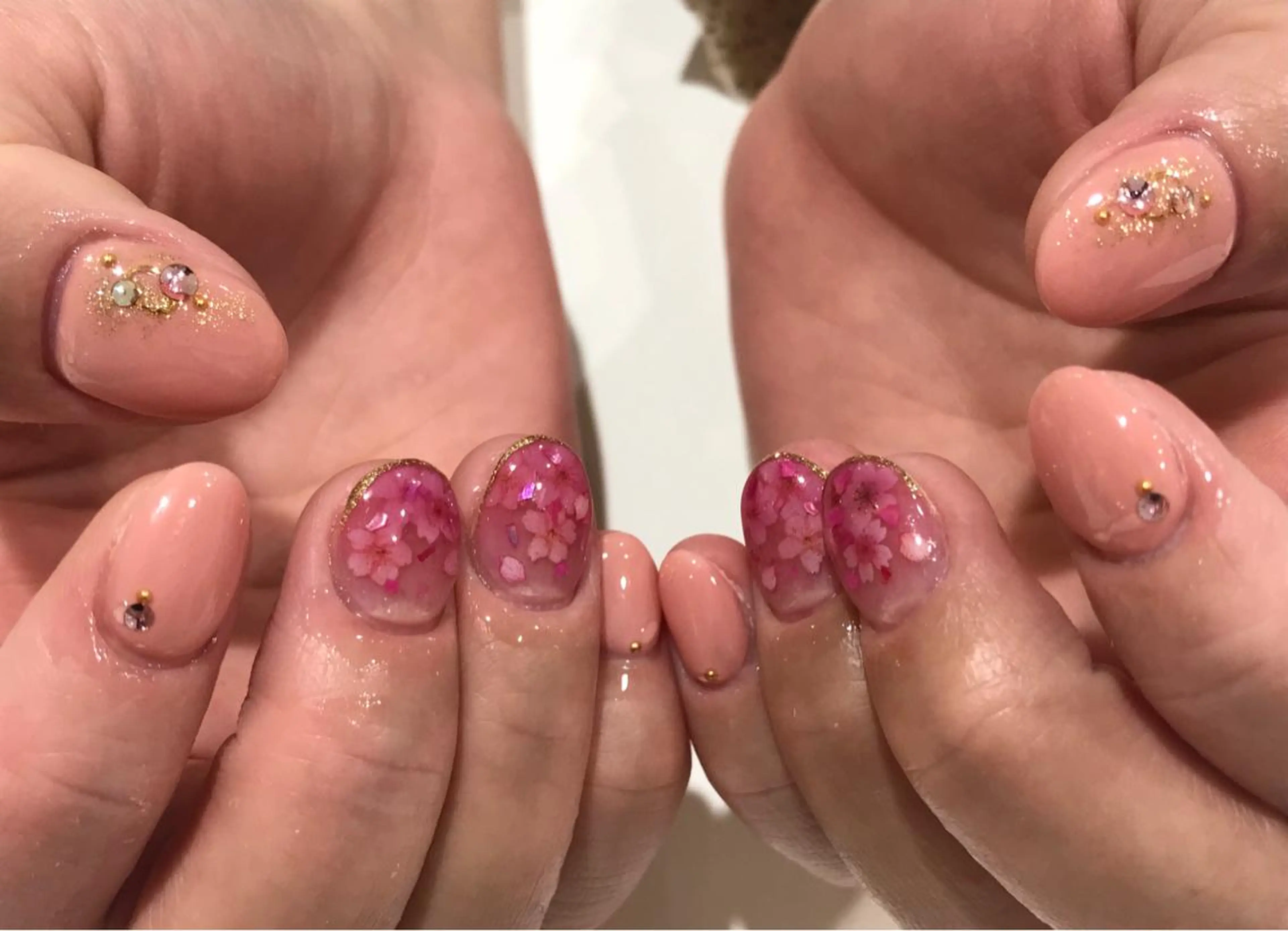 ネイル ハンドネイル ハンドケア Charme. NOBUKOのネイルデザイン