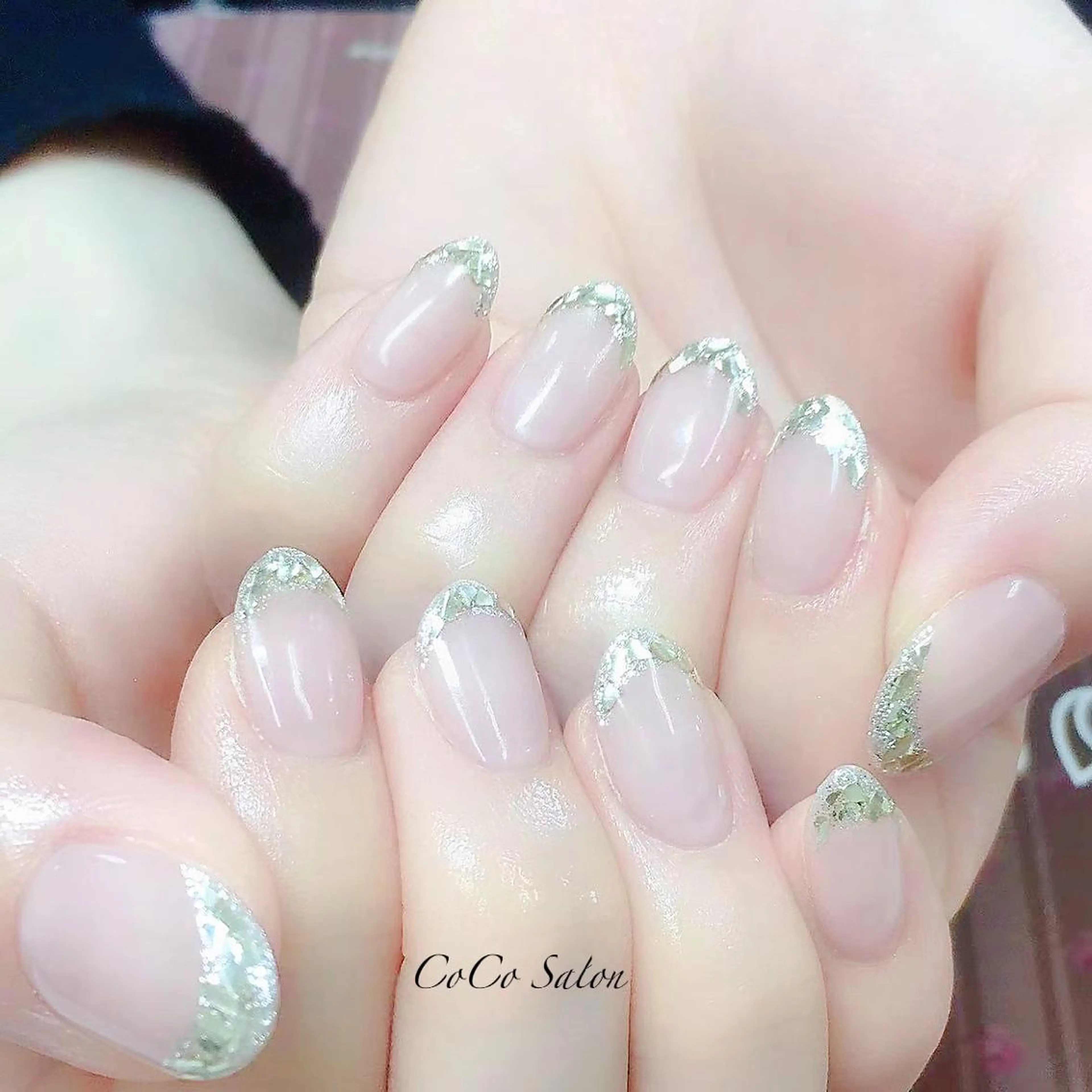 ネイル 長さ出し フレンチネイル ジェルネイル ガラスフレンチ ホログラムネイル ハンドネイル CoCoSalon ネイル/まつ毛予約のネイルデザイン