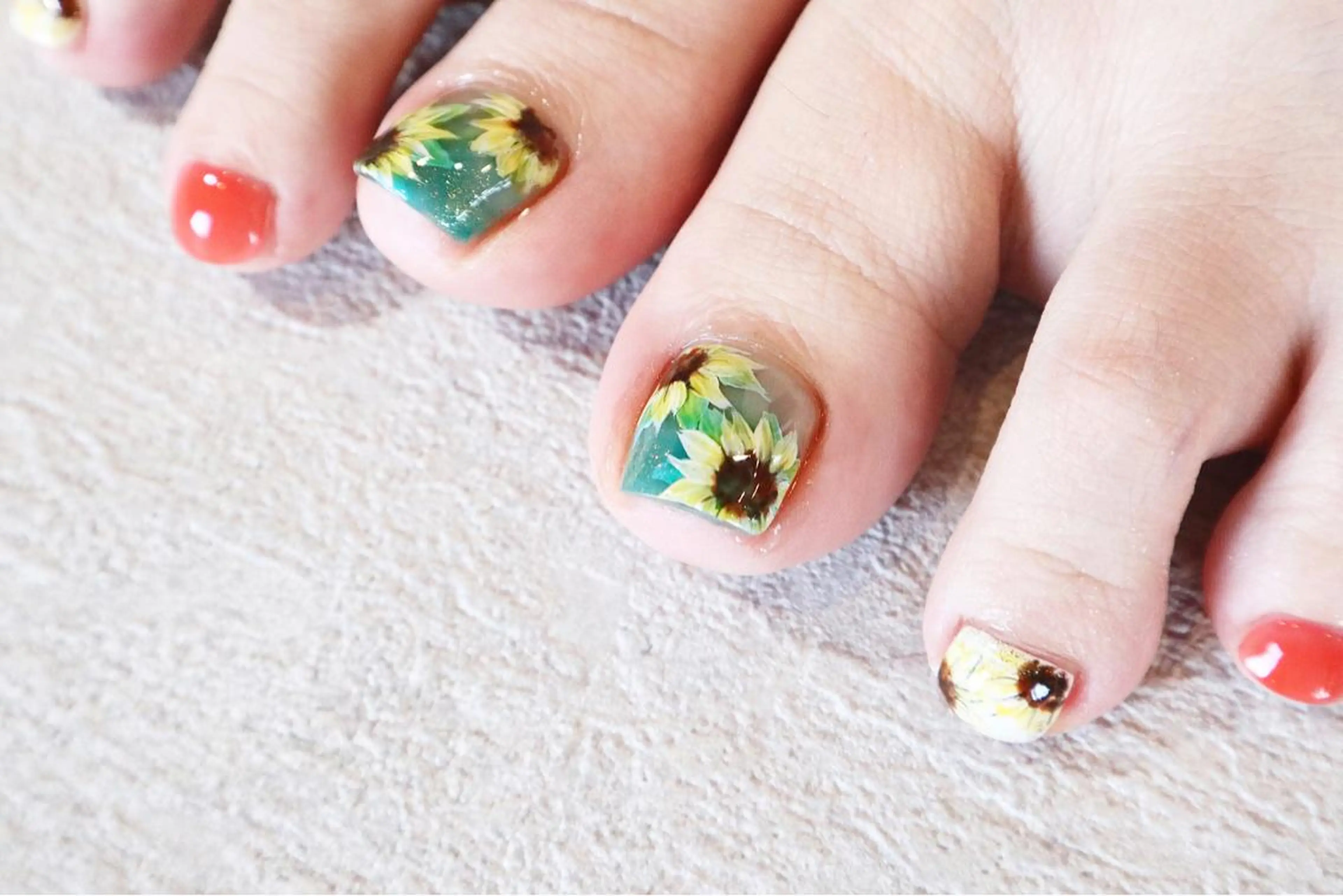 ネイル フットネイル 小河 仁美のネイルデザイン