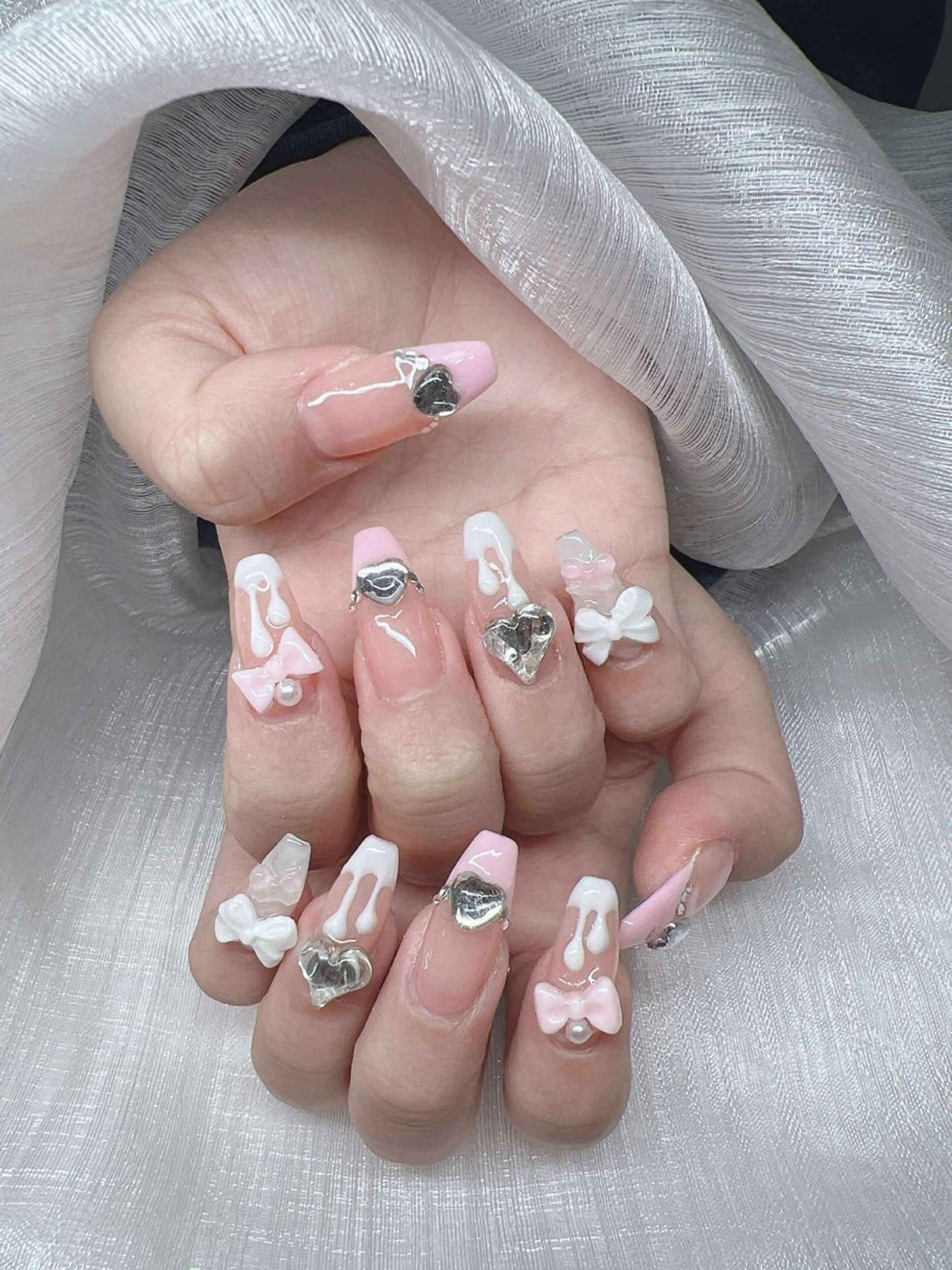 ネイル 長さ出し グラデーション 卒業式 キラキラネイル マグネットネイル ハンドネイル Lee Nailsのネイルデザイン