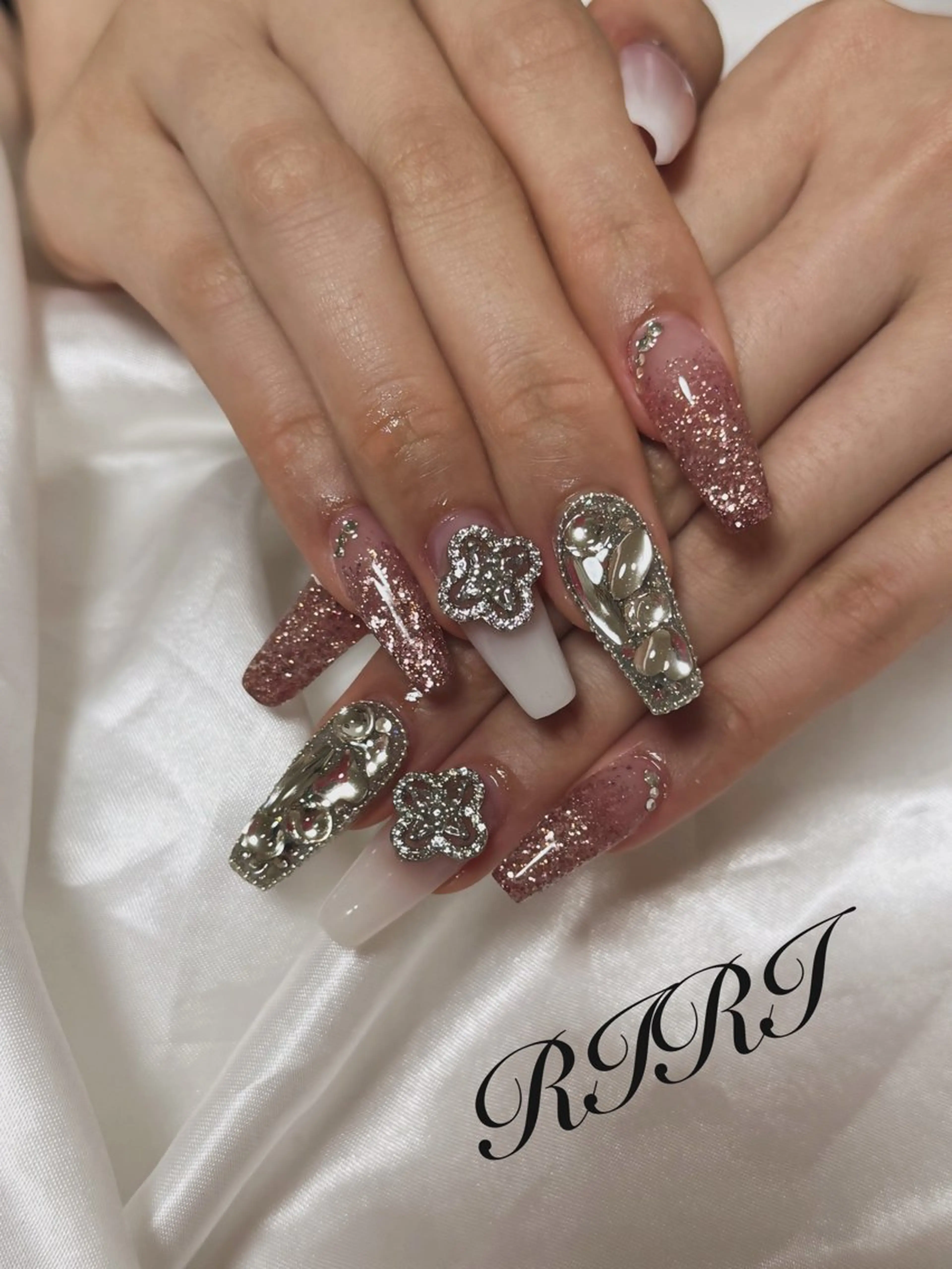 ネイル ジェルネイル 韓国ネイル ロングネイル スカルプネイル シンプルネイル ハンドネイル riri オーナーのネイルデザイン