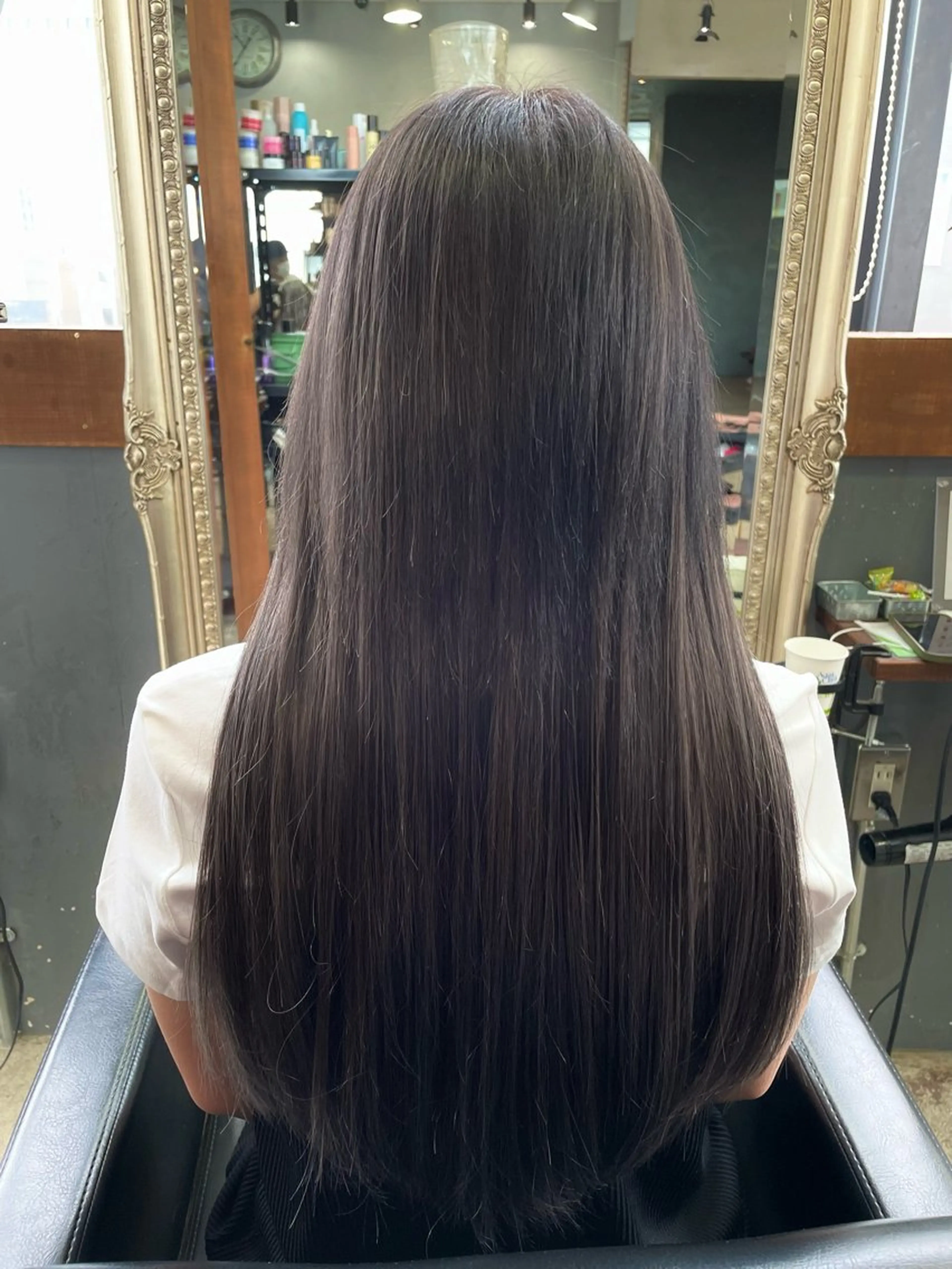 ロング 大内 志穂のヘアスタイル