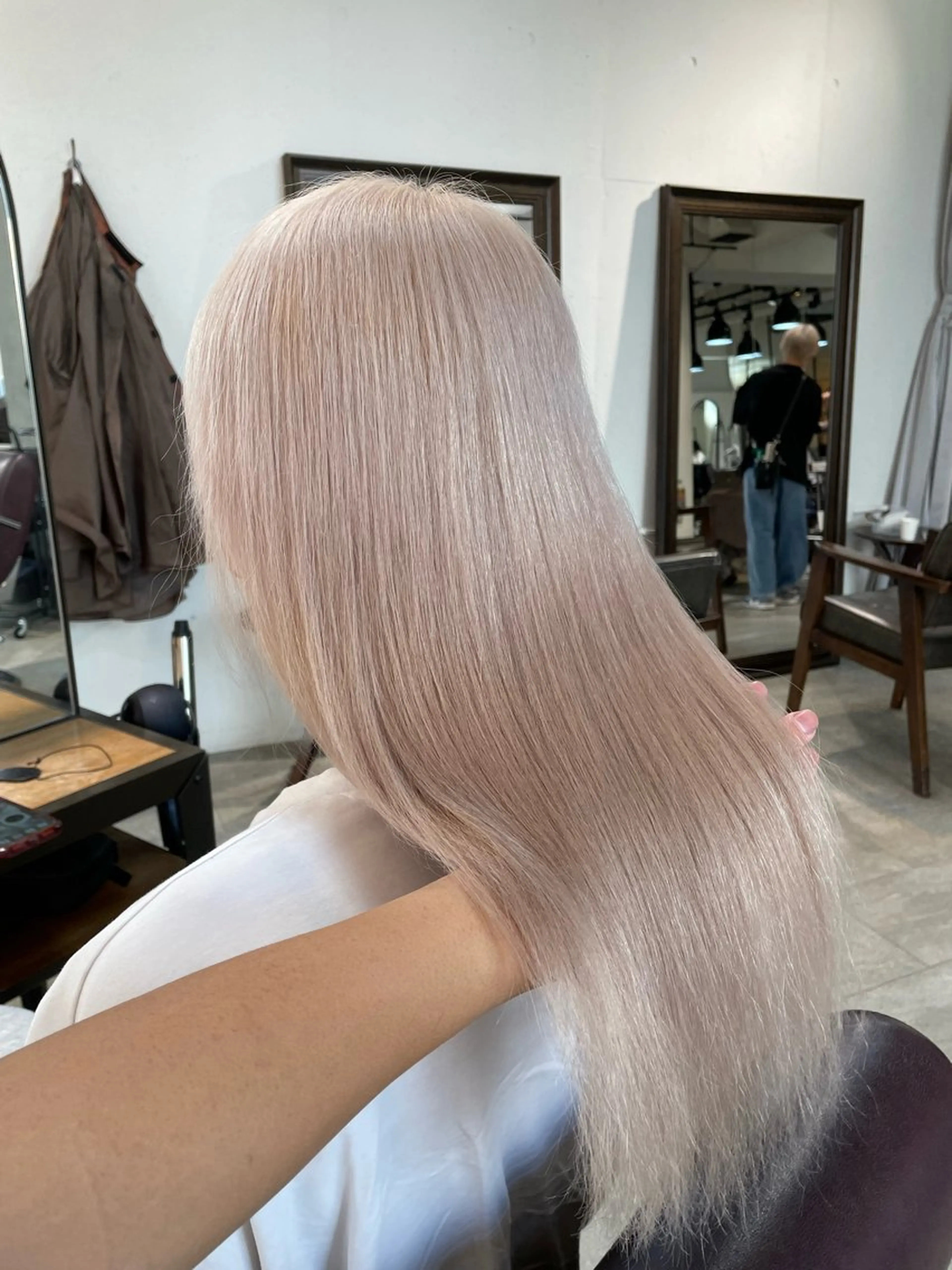 ミディアム カラー パーマ ヘアアレンジ ヘアカラー トリートメント ブリーチカラー🤍 颯馬🐈‍⬛のヘアスタイル