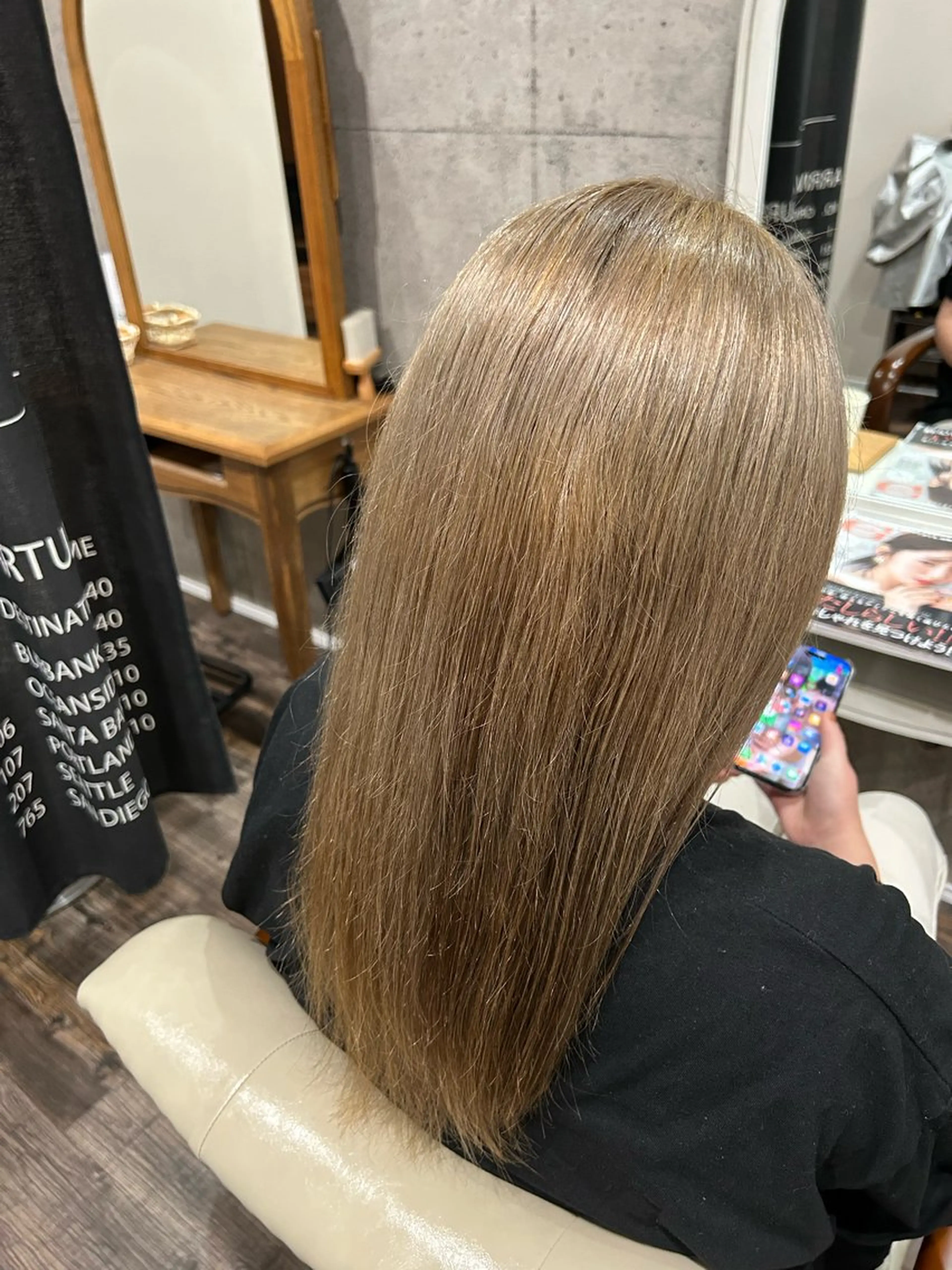 カラー 今野 詩音のヘアスタイル