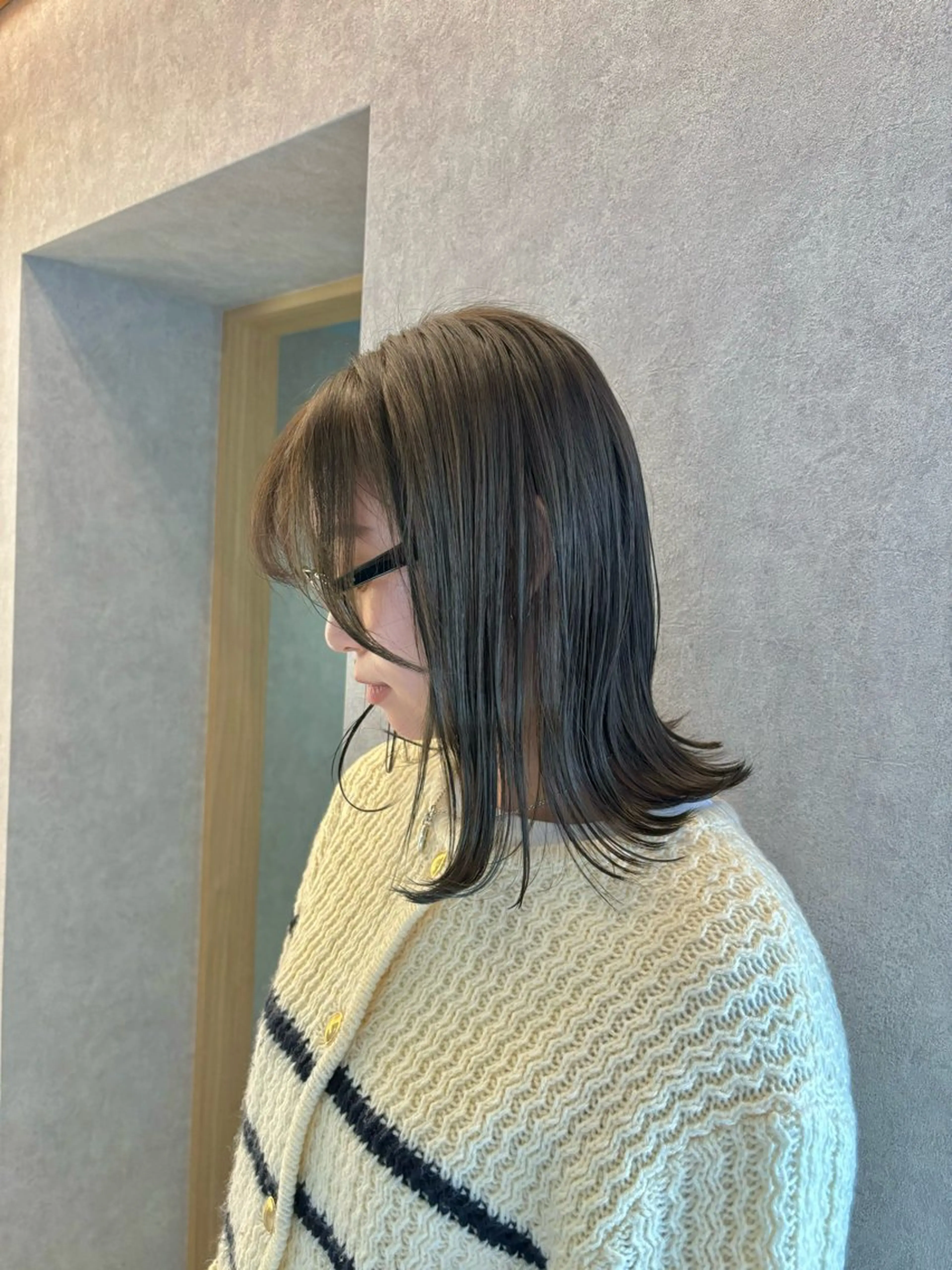 ミディアム ボブ 外ハネヘア カット ヘアカラー トリートメント little 小濱彰太のヘアスタイル