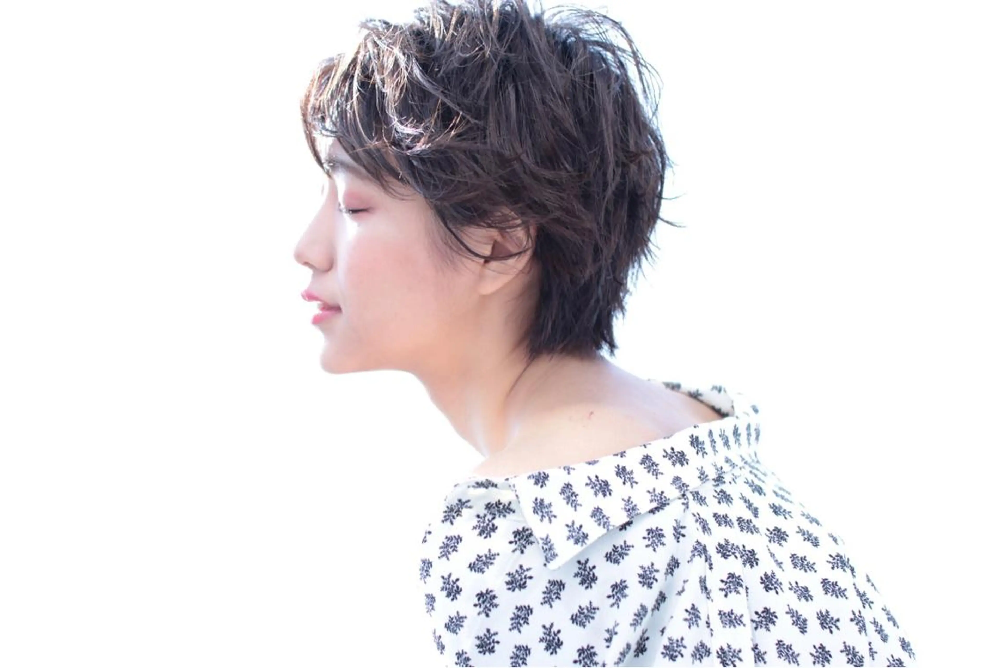 ショート カラー パーマ 岩出 俊のヘアスタイル