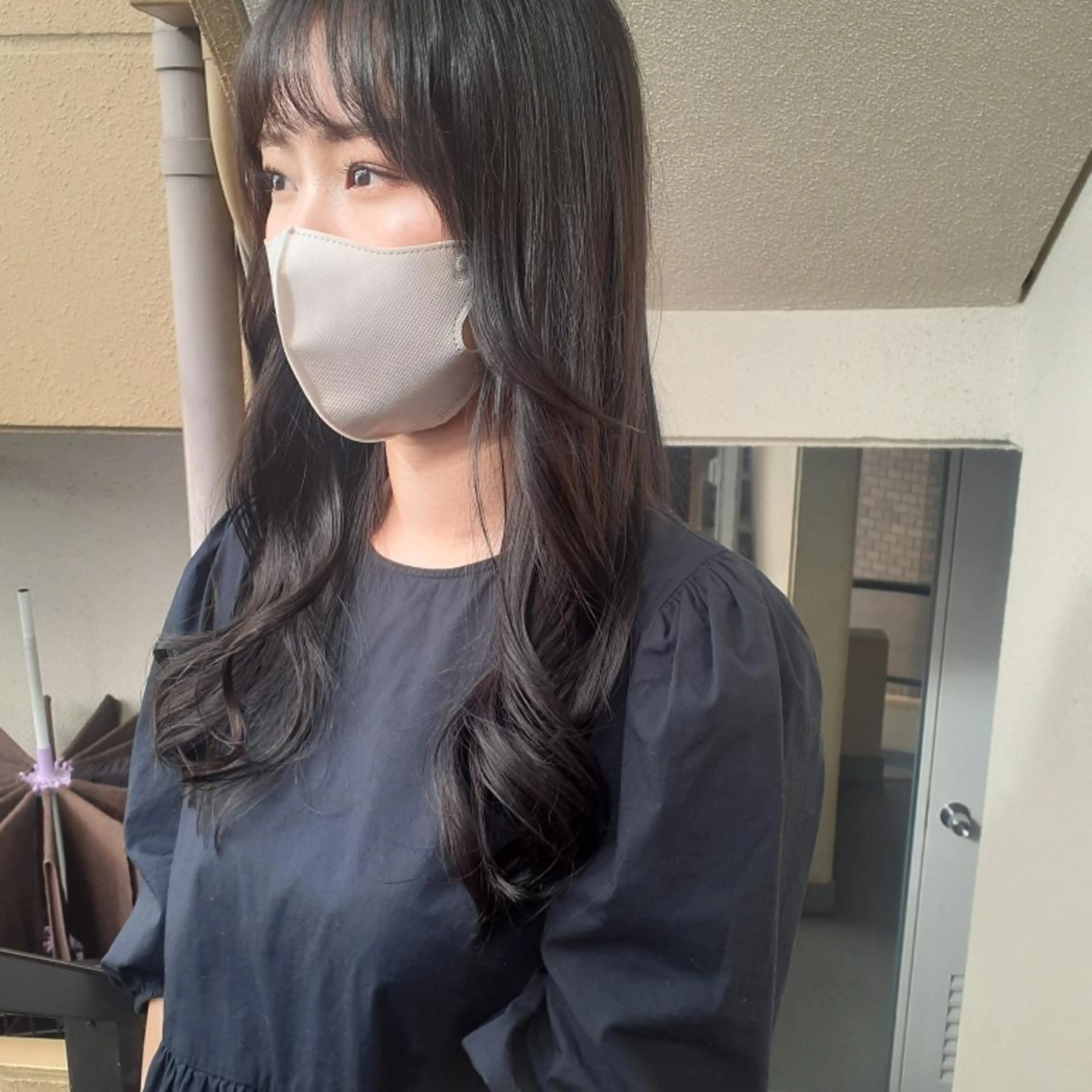 ロング カラー 黒髪 ブルーカラー ブルーブラック ダークグレー ダークグレージュ カット ヘアカラー トリートメント 🔳髪質改善🔳 岡本陽のヘアスタイル