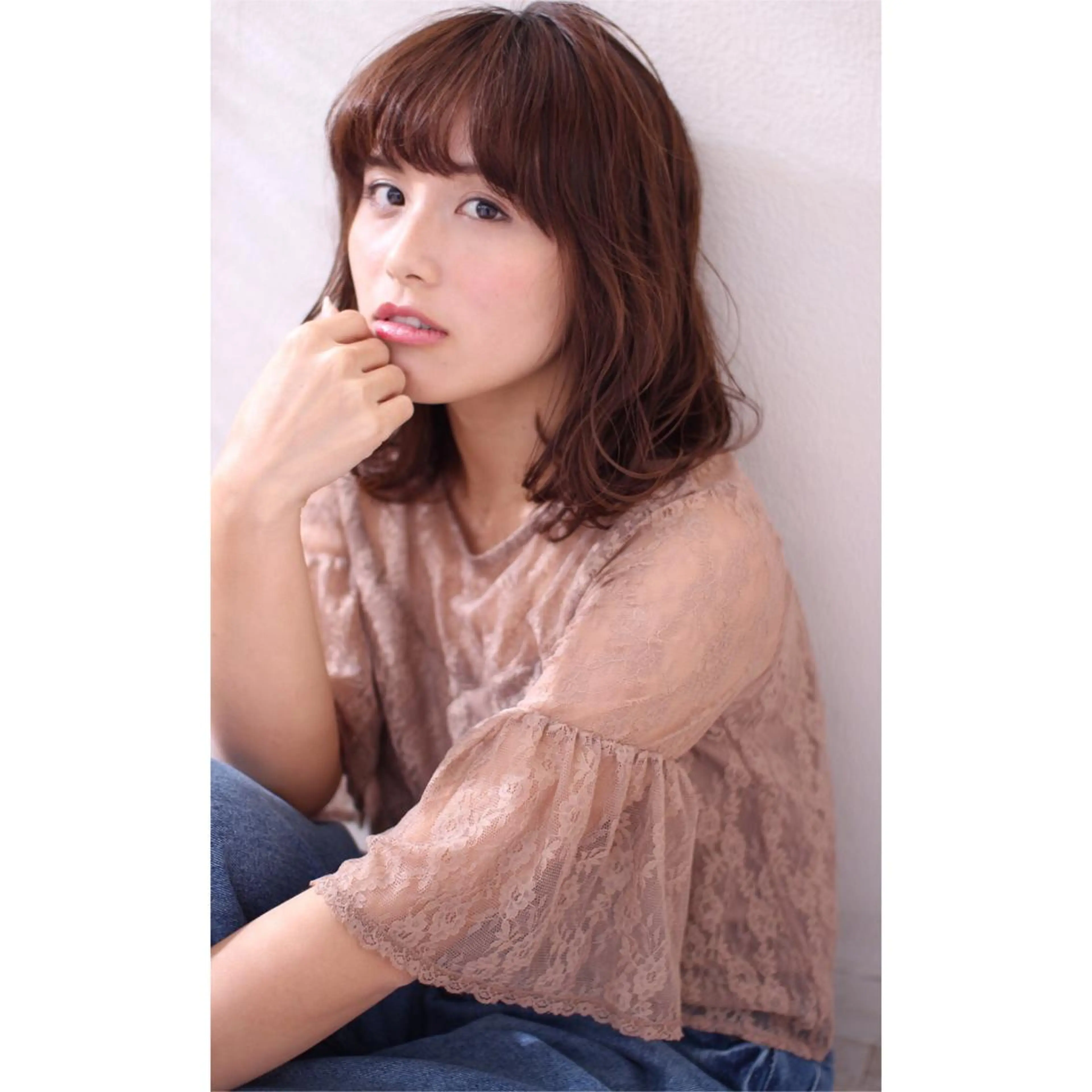 ミディアム セミロング 鎌倉 彩のヘアスタイル