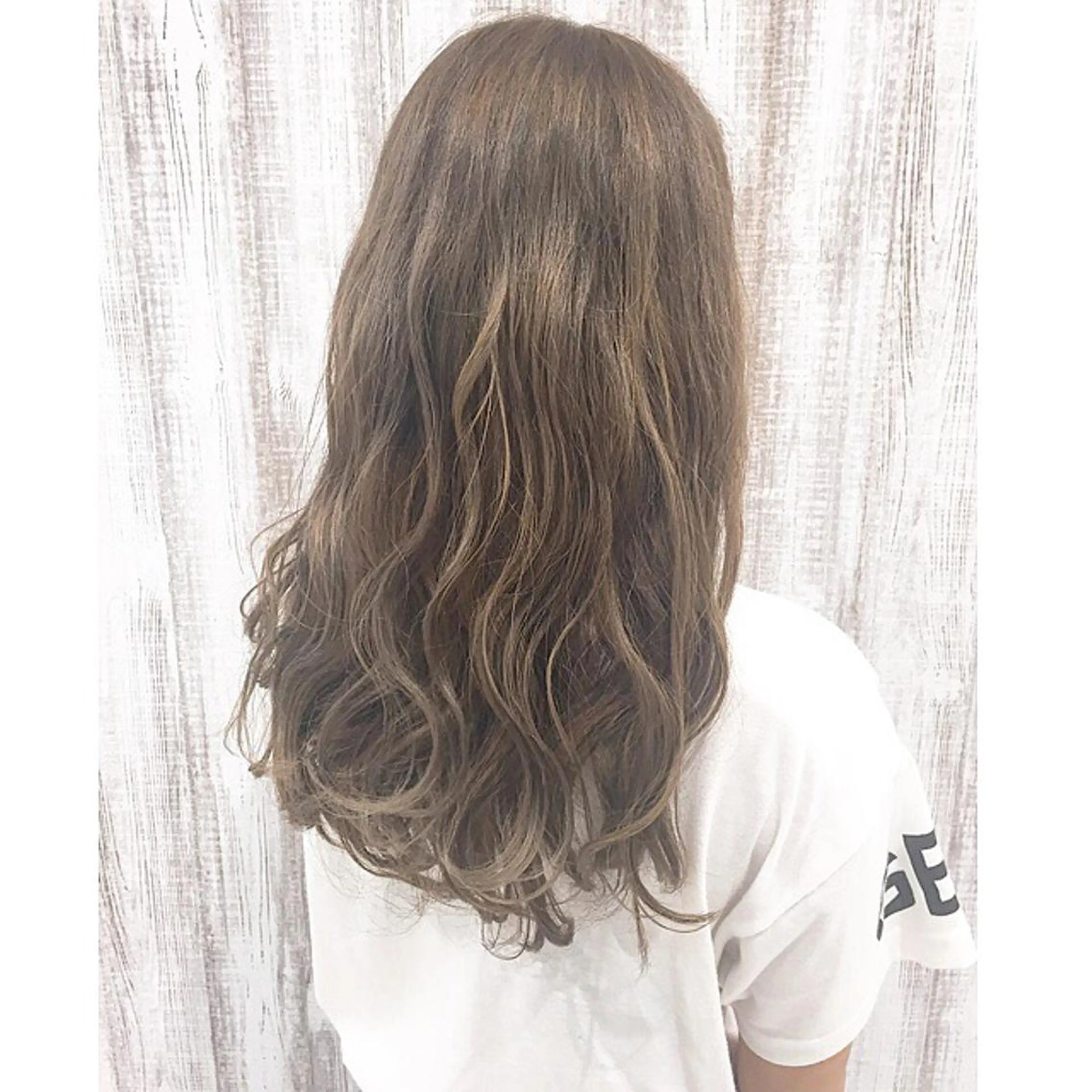 ロング カラー ヘアアレンジ 透明感カラー ハイライトカラー ハイライト ヘアカラー トリートメント 透明感♡︎♡︎ 佐々木早苗のヘアスタイル