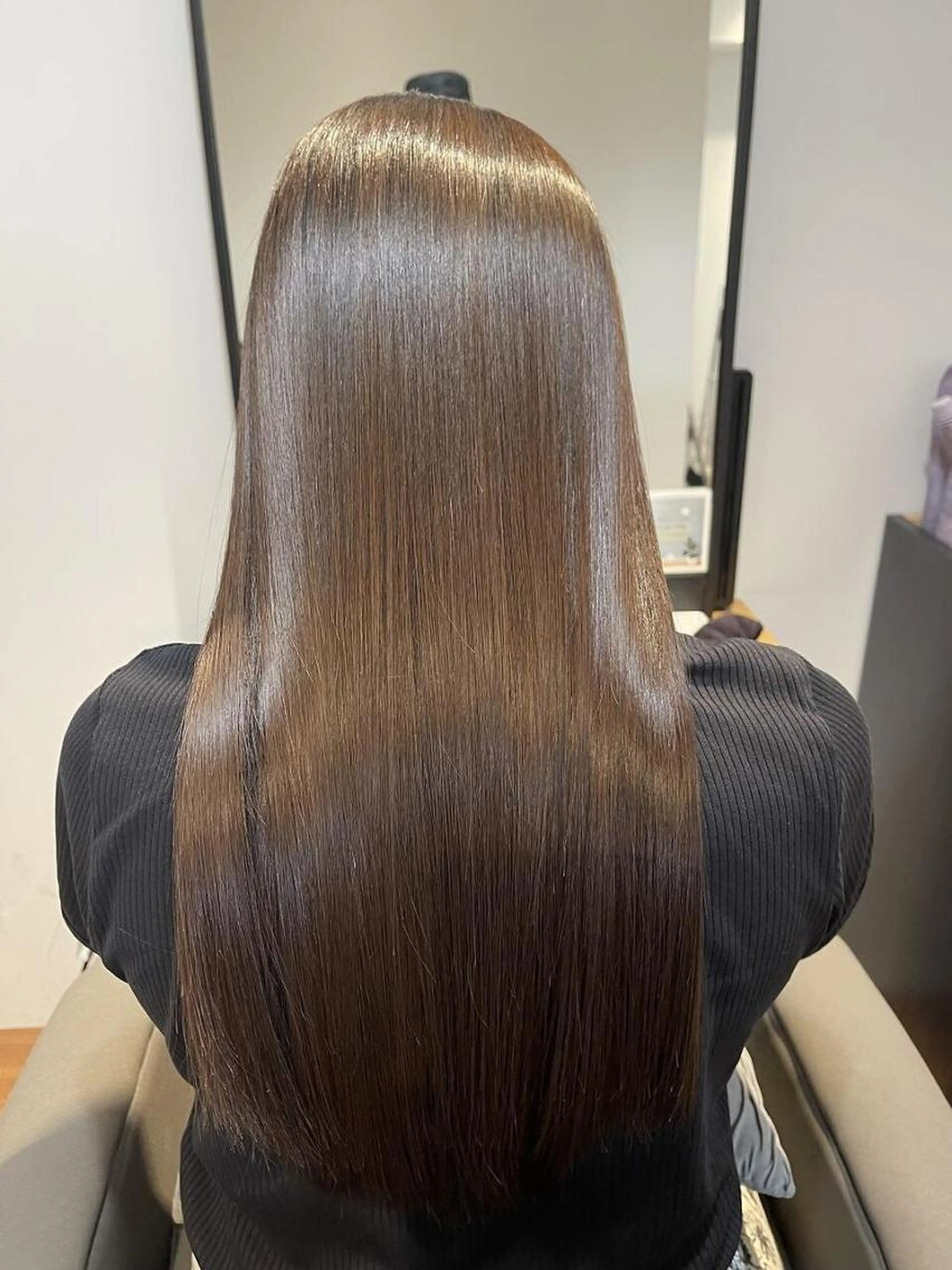 カラーリング+リンゴの髪質改善トリートメント+リンパ流しヘッドスパ+頭浸浴ヘッドバスの写真