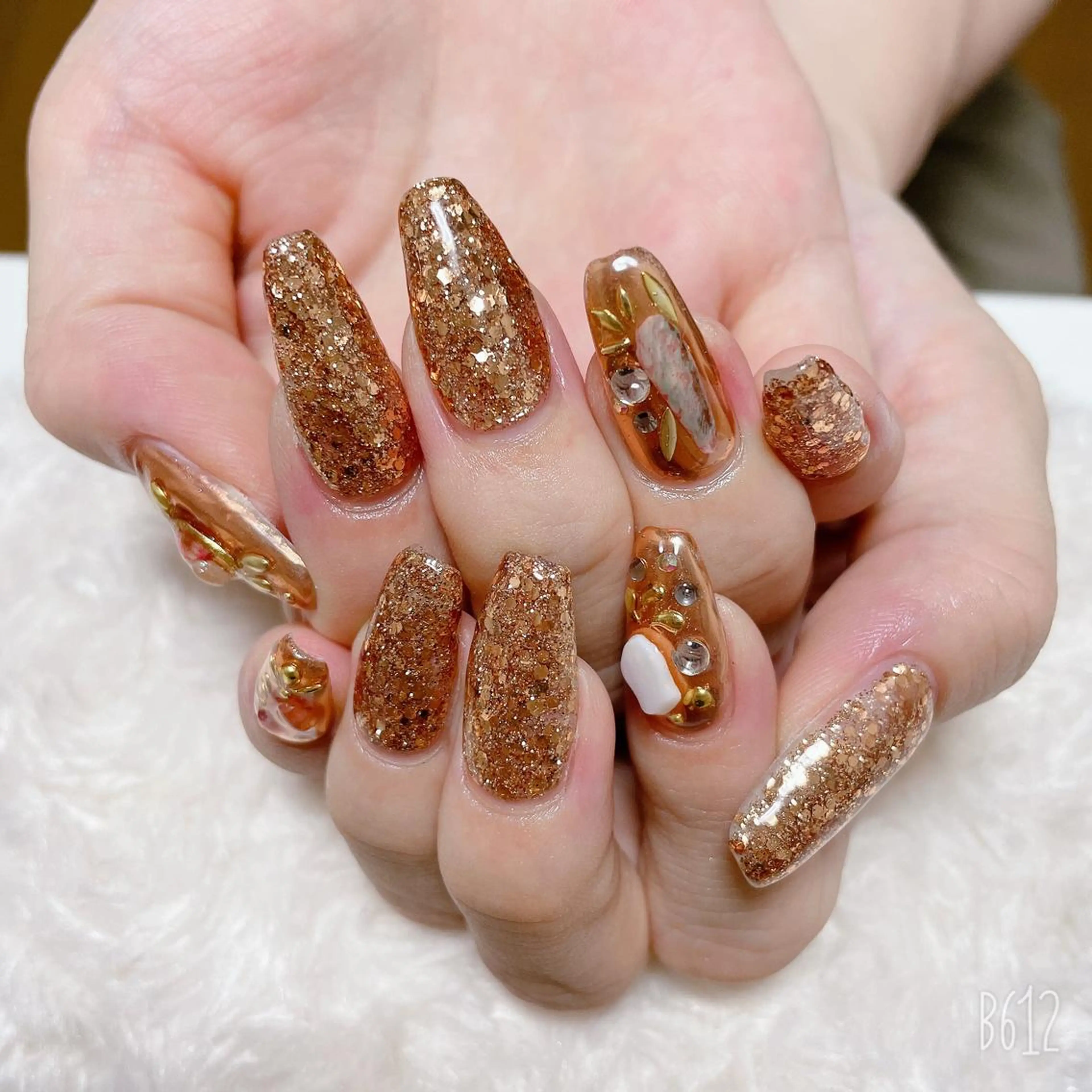 ネイル The Best Beauty受付担当のヘアスタイル