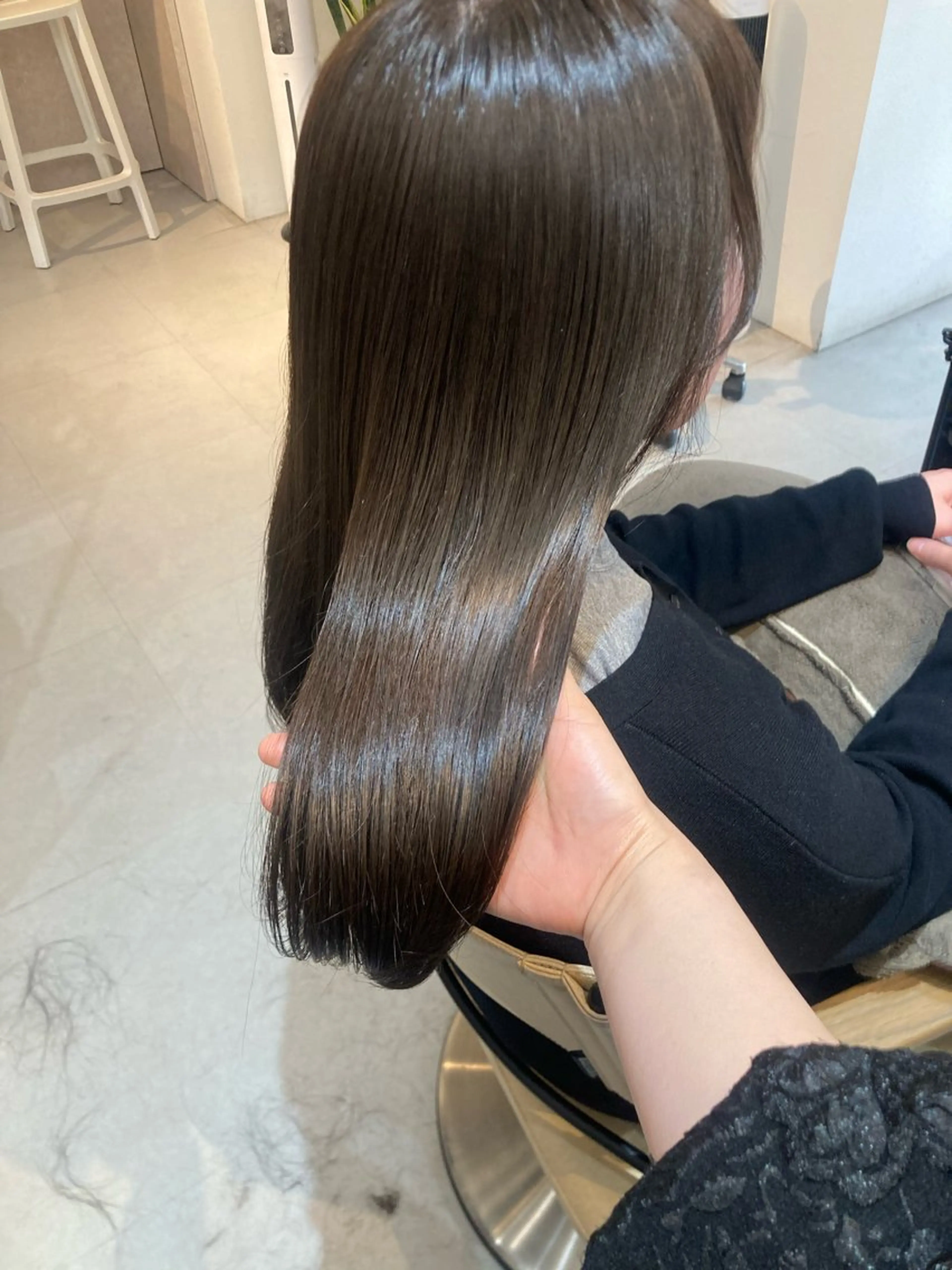 セミロング カット ヘアカラー トリートメント ✨色持ちの良い艶 カラー✨蟹江真世のヘアスタイル