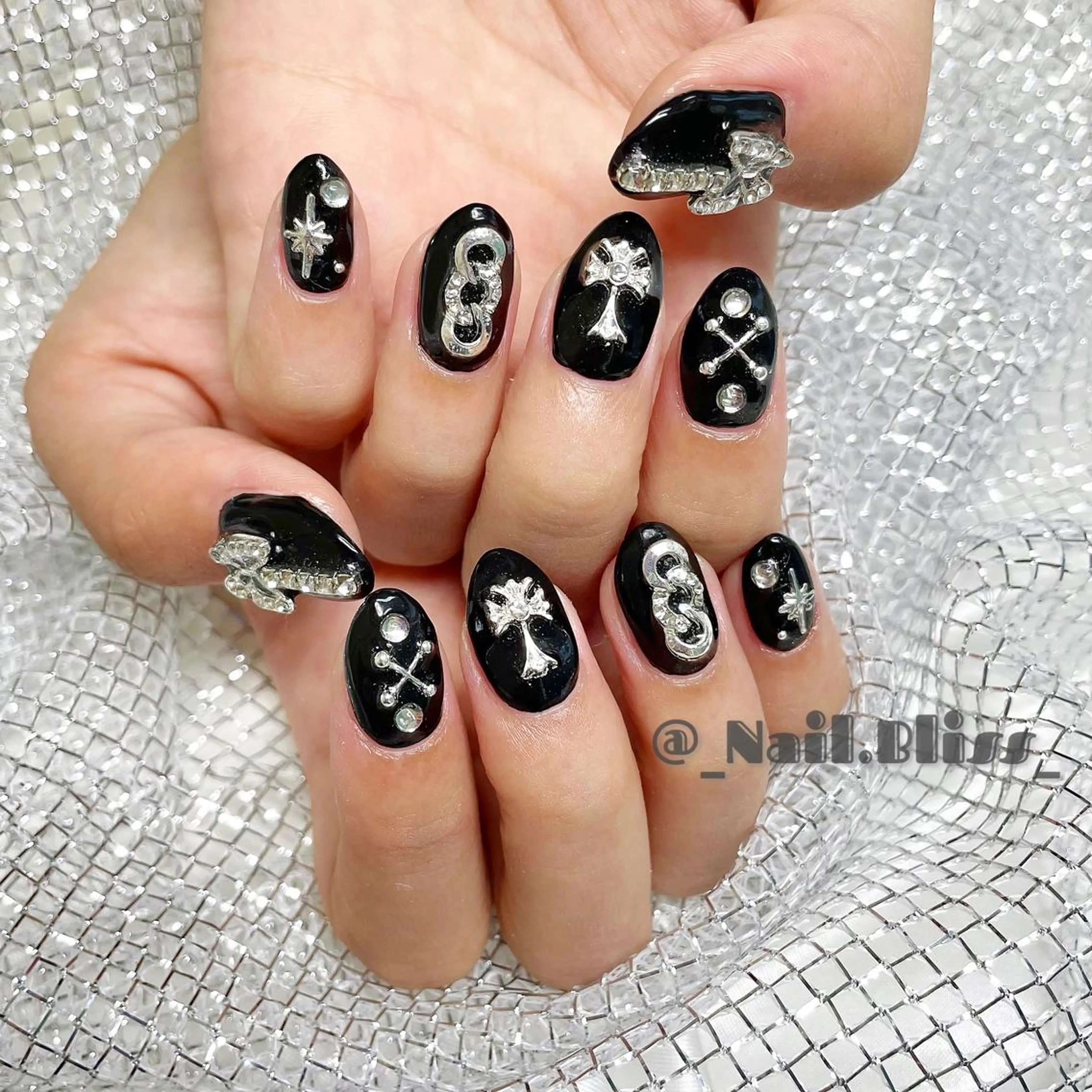 ネイル シルバー ハンドネイル NAIL BLISSのネイルデザイン