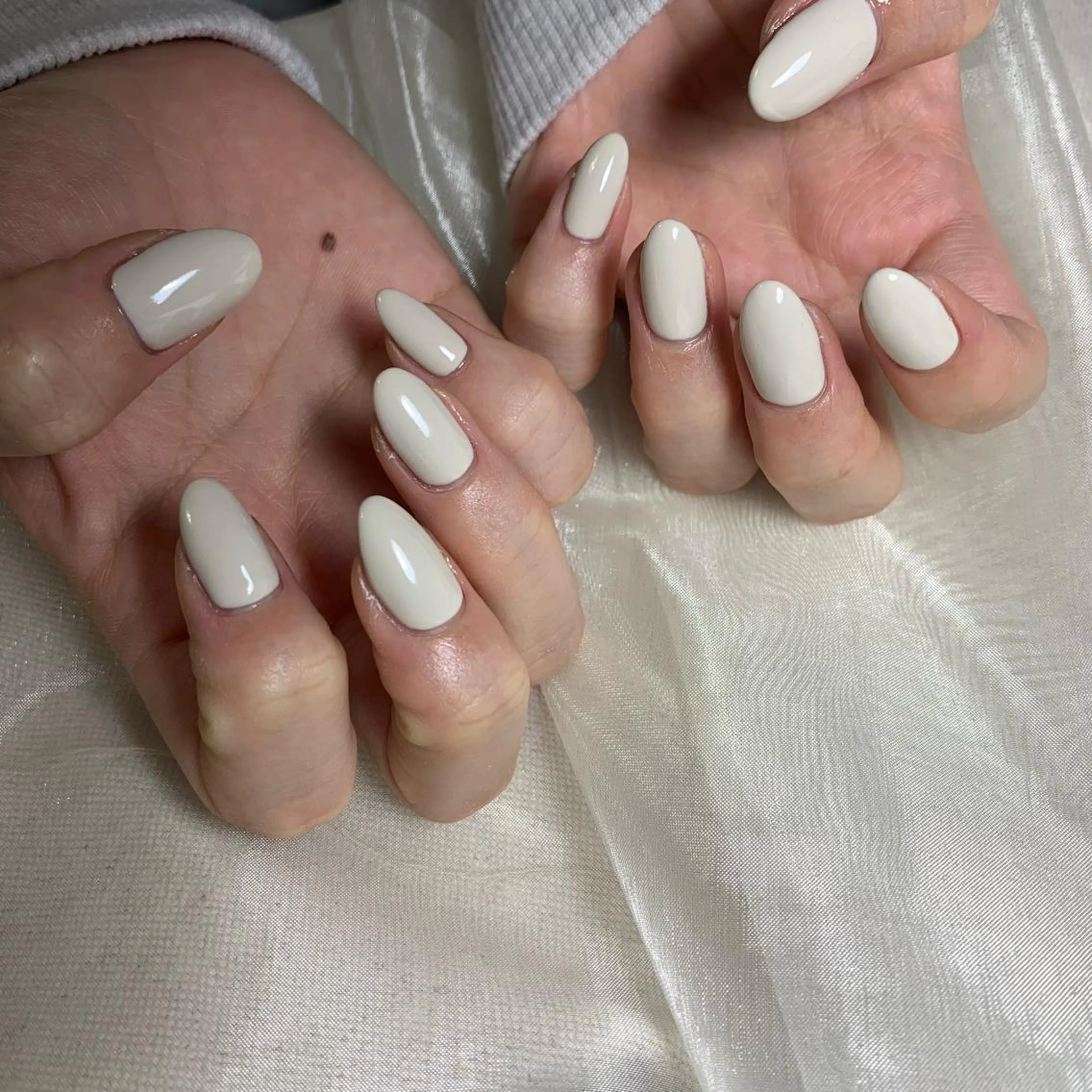 ネイル ハンドネイル repos~ルポ~所属・里見 麗のネイルデザイン