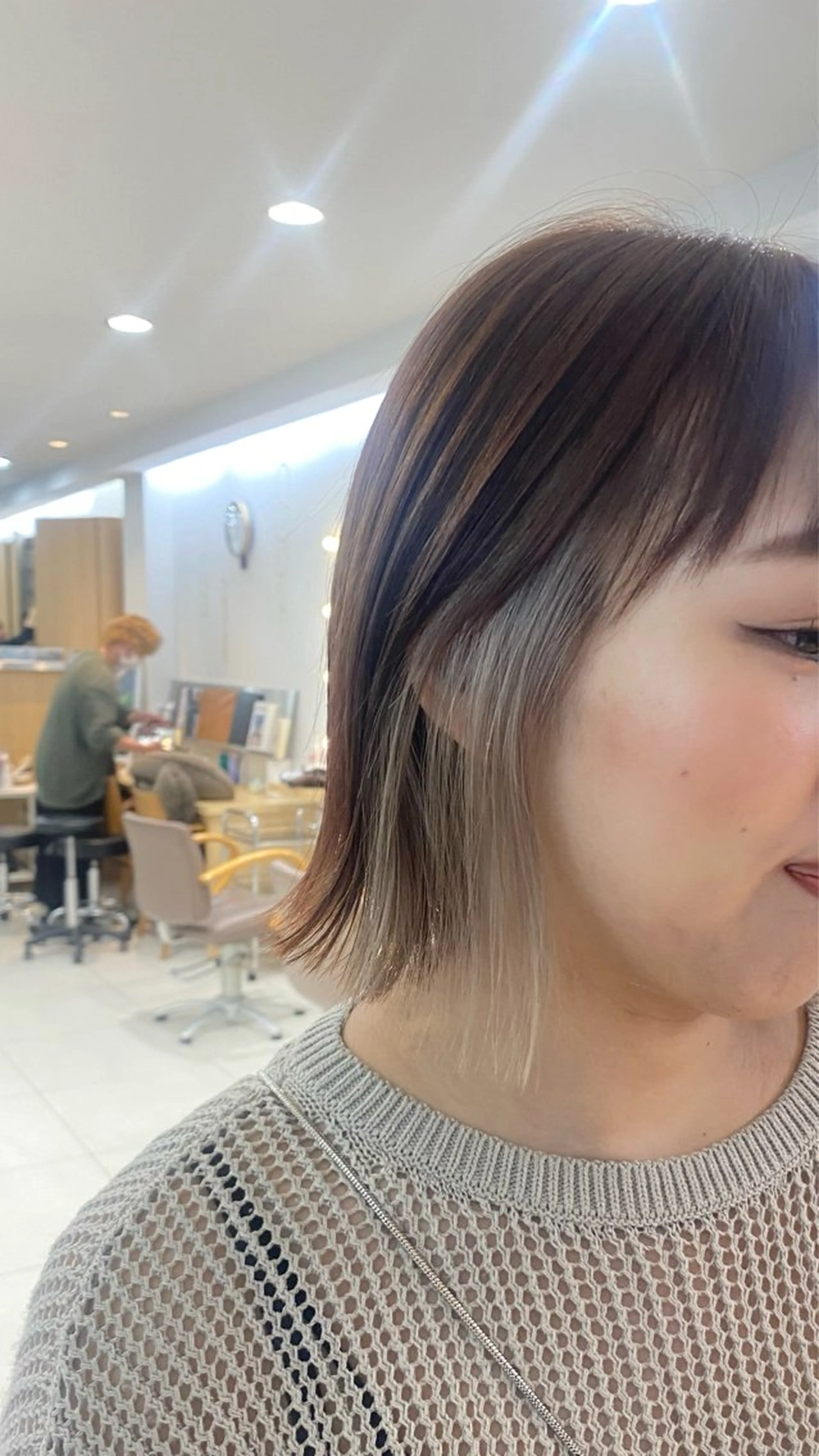 ショート 🍂透明感ベージュ カラー🍂森部杏菜のヘアスタイル