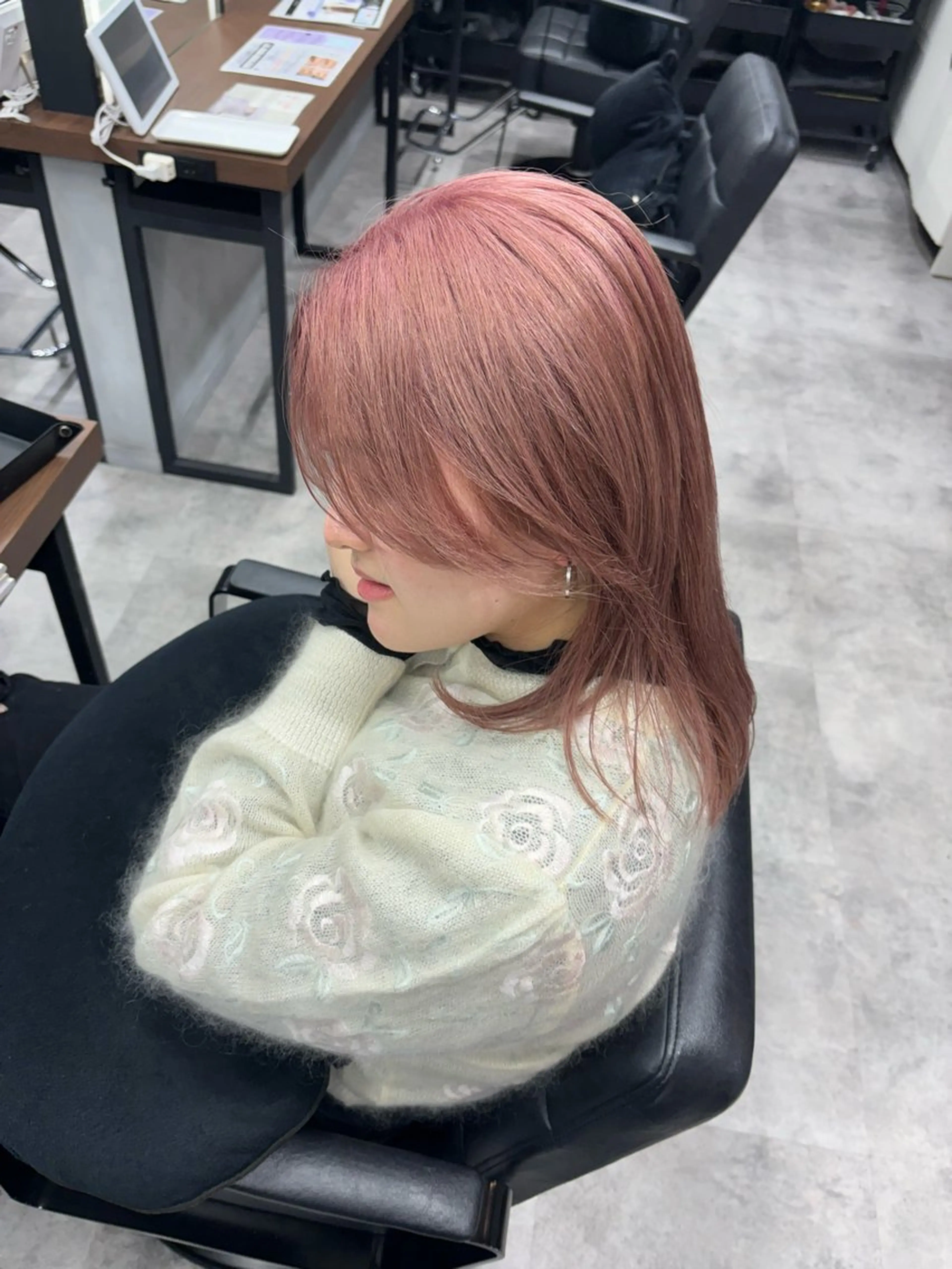 カラー ブリーチ 暖色/ハイトーン/ カラー/HBLのヘアスタイル