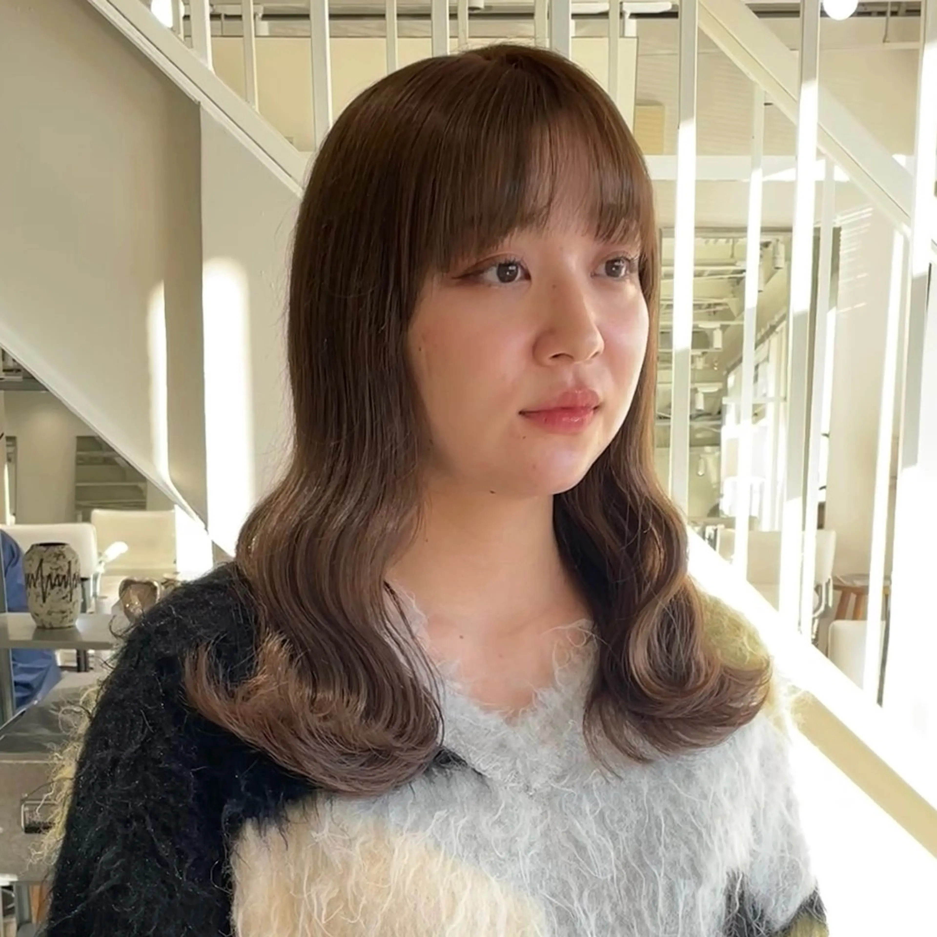 ロング カラー ベージュカラー ブリーチ 透明感カラー オリーブベージュ 安西 香利奈のヘアスタイル