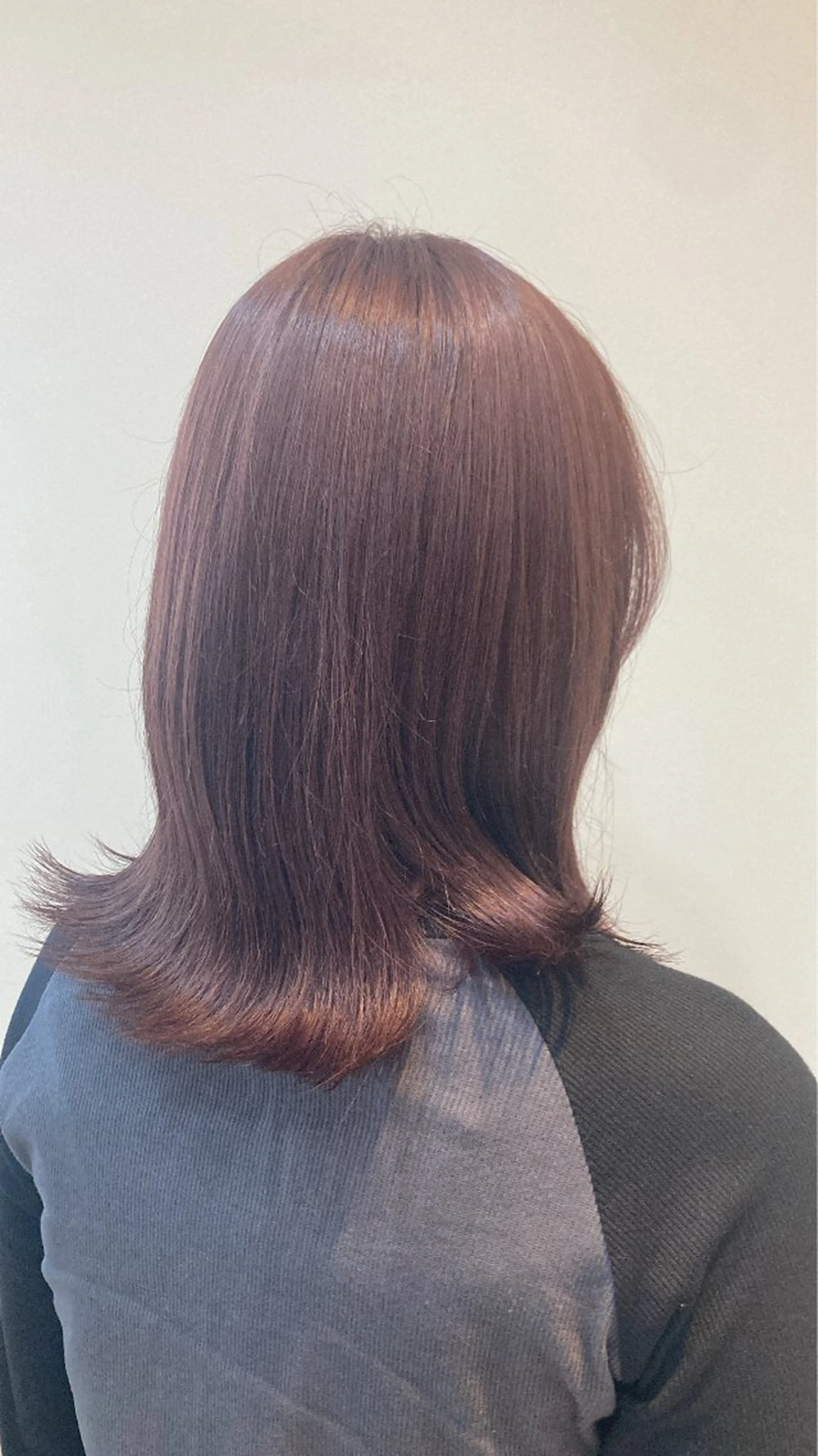 ミディアム カラー ヘアカラー 坂田 愛彩萌のヘアスタイル