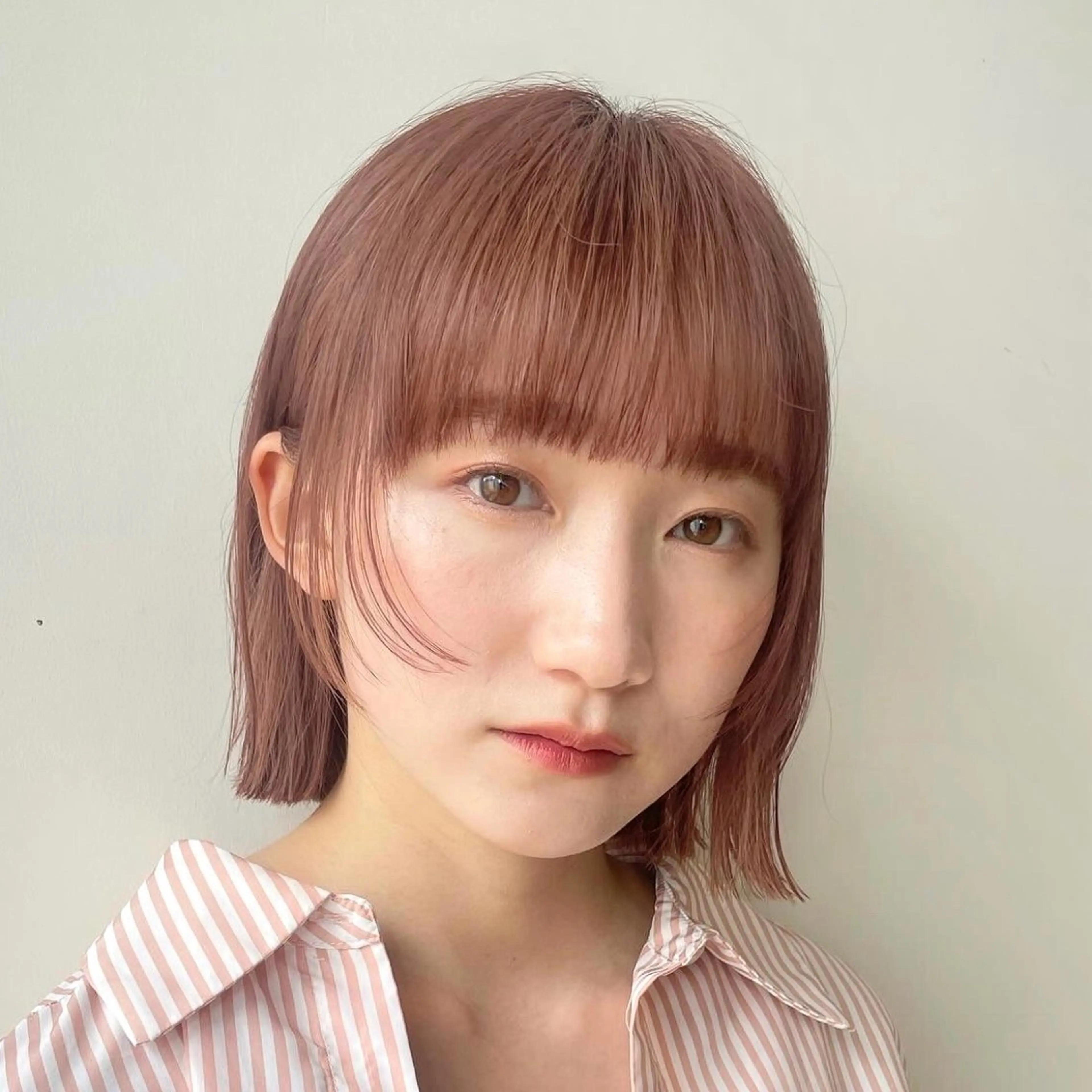 ショート カラー 縮毛矯正 トリートメント 顔まわり/レイヤー/ 透明感/まいな🥨のヘアスタイル