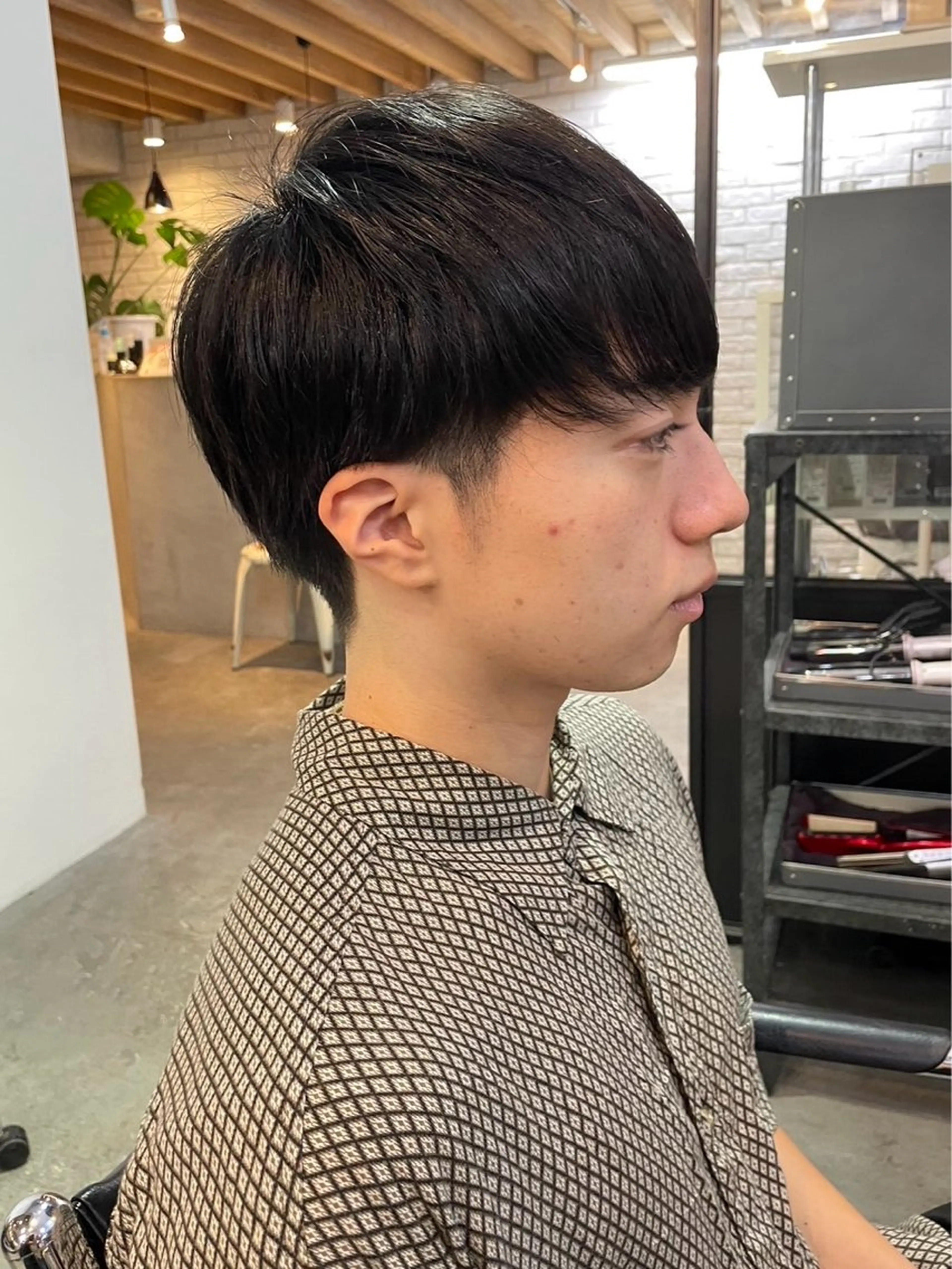 メンズ マッシュ 切りっぱなしボブ/ ブリーチカラー/大塚のヘアスタイル