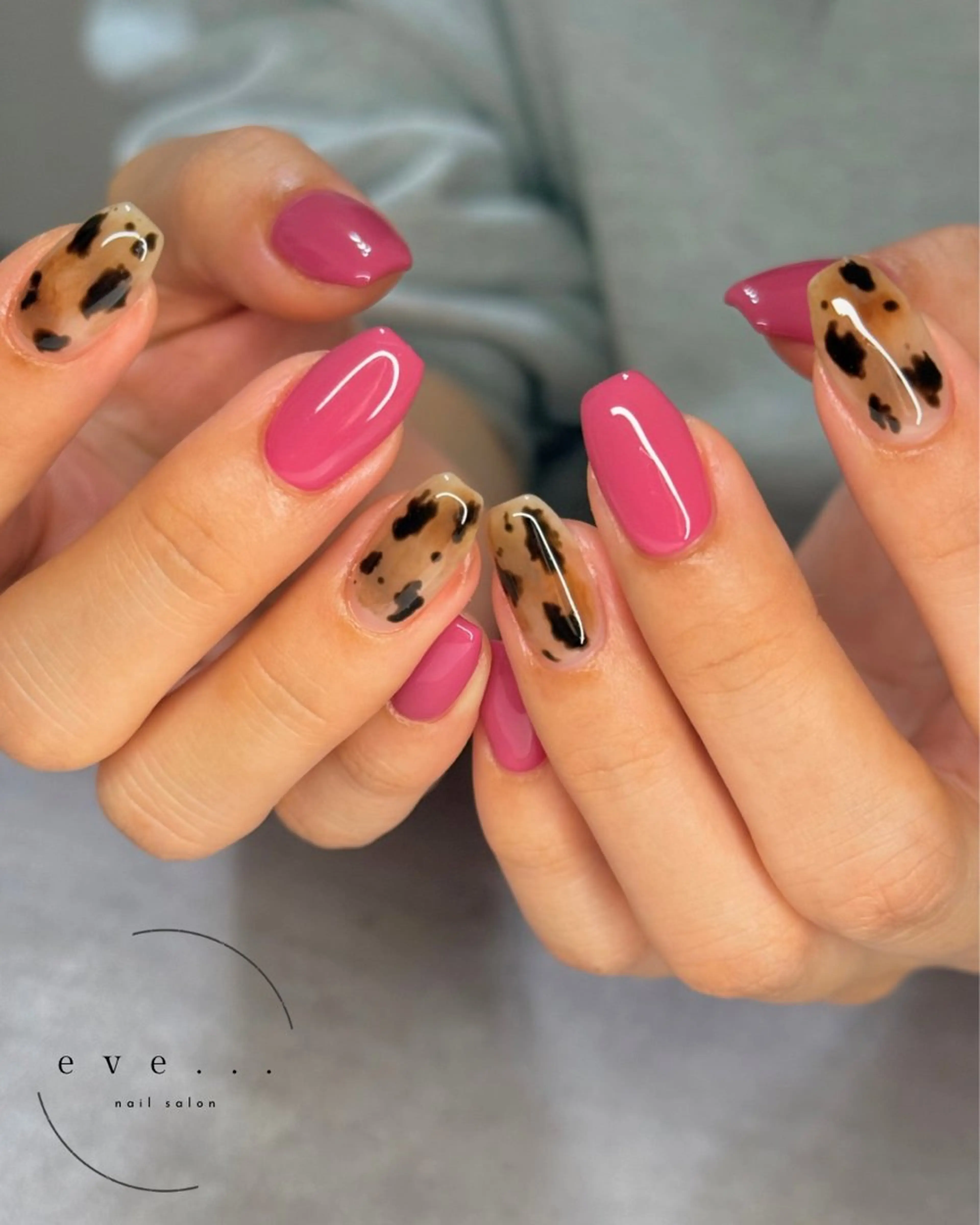 ネイル アニマル柄 冬ネイル ハンドネイル nail salon eve...のネイルデザイン