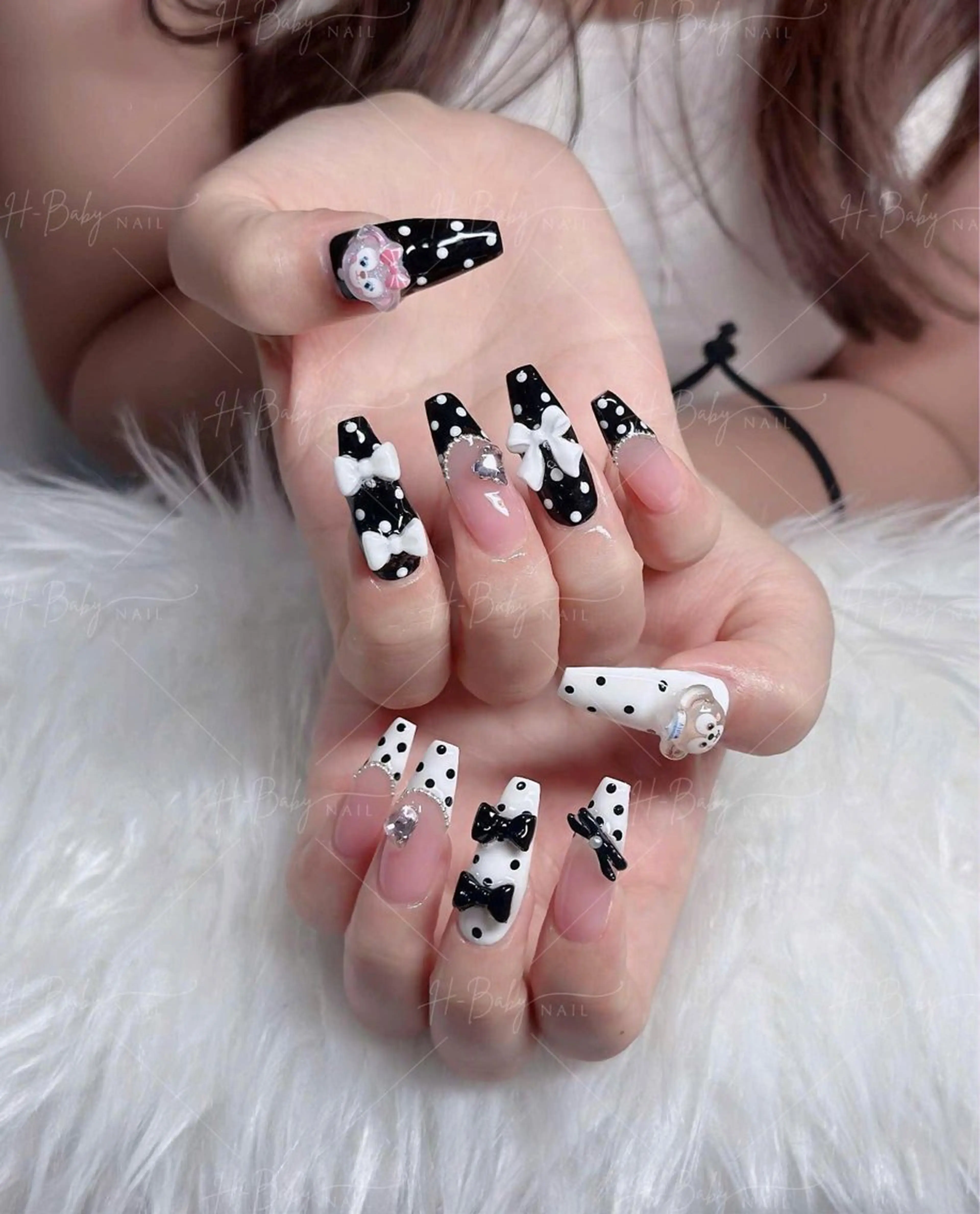 ネイル フレンチネイル ジェルネイル ハロウィン キラキラネイル 韓国ネイル H.baby Nail Salonのネイルデザイン