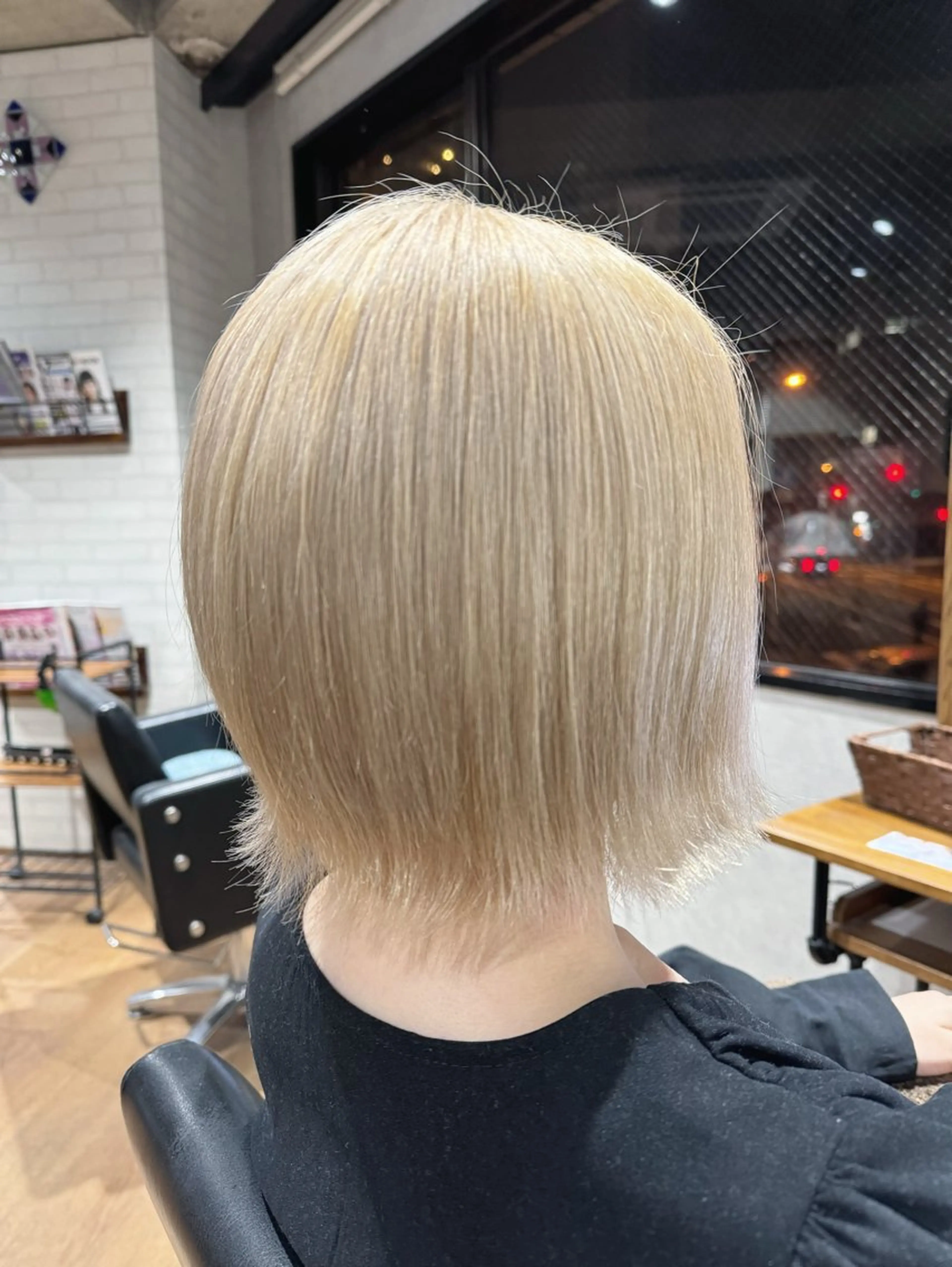 ショート カラー ベージュカラー ホワイトベージュ ボブ 外ハネヘア カット ヘアカラー ✨ハイトーン カラー福岡拓也✨のヘアスタイル