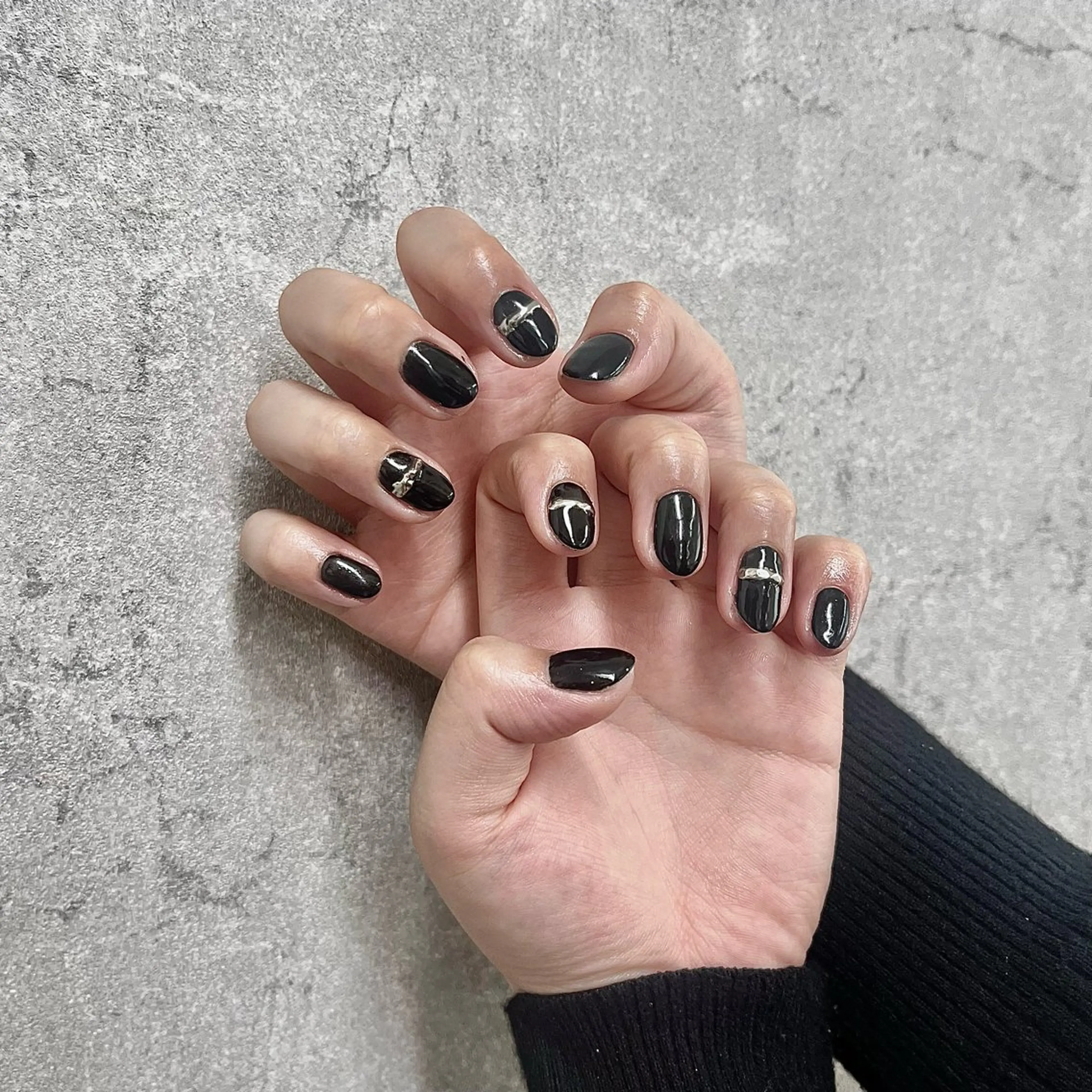 ネイル シルバー TRU NAIL&EYE 本厚木店所属・TRU NAIL 本厚木 かなのネイルデザイン