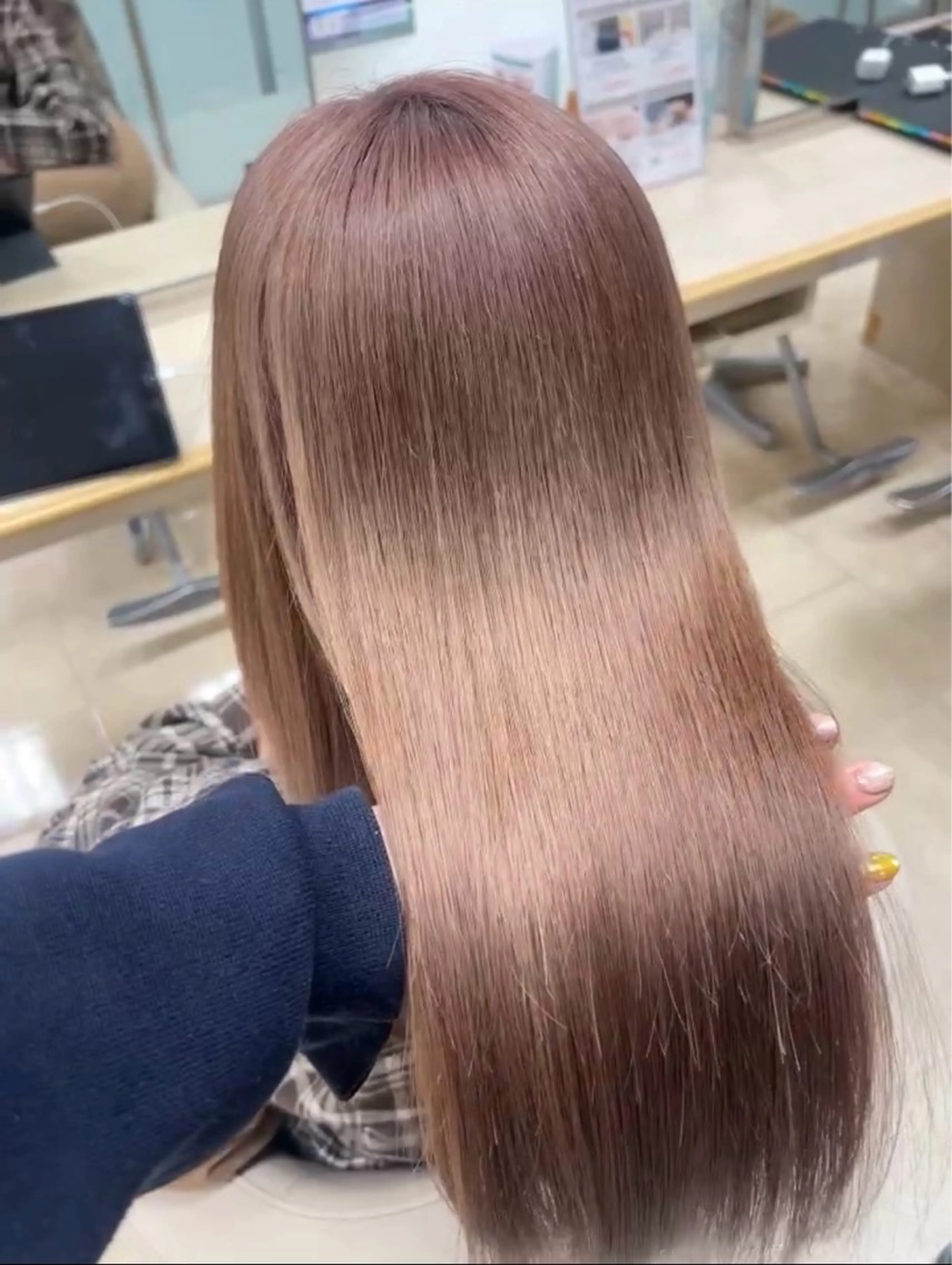 ロング ヘアカラー ツヤ感／似合わせ カラー🌿yuiのヘアスタイル